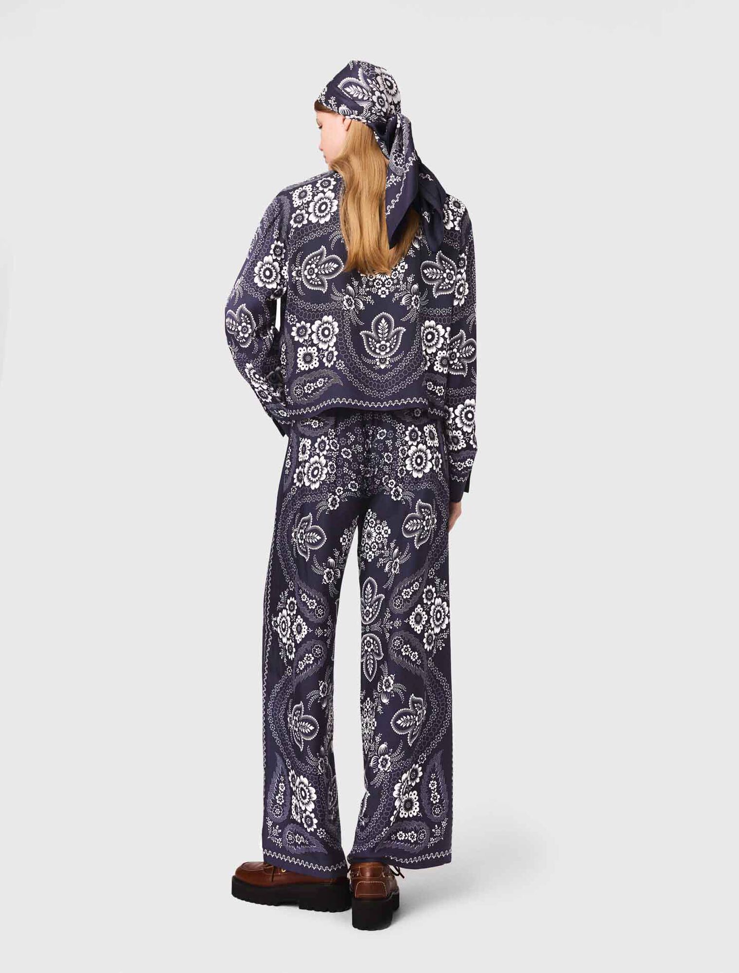 Flowing bandana print pants