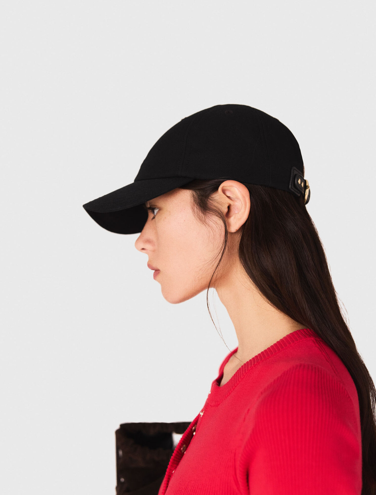 Cotton hat with gold-tone buckle
