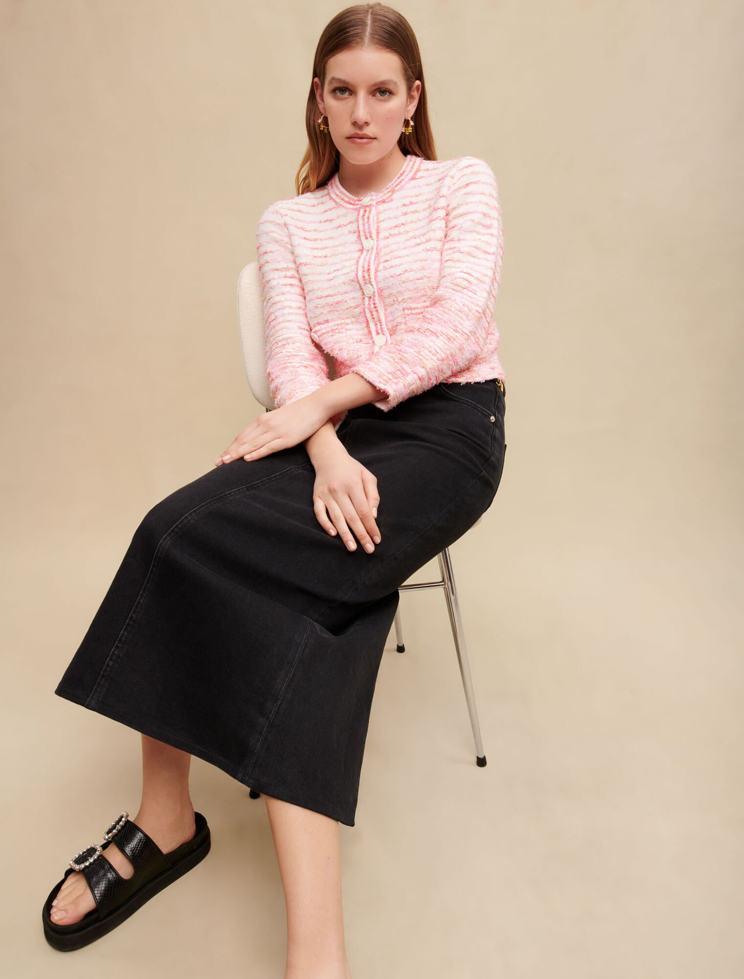 Cardigan with contrasting threads