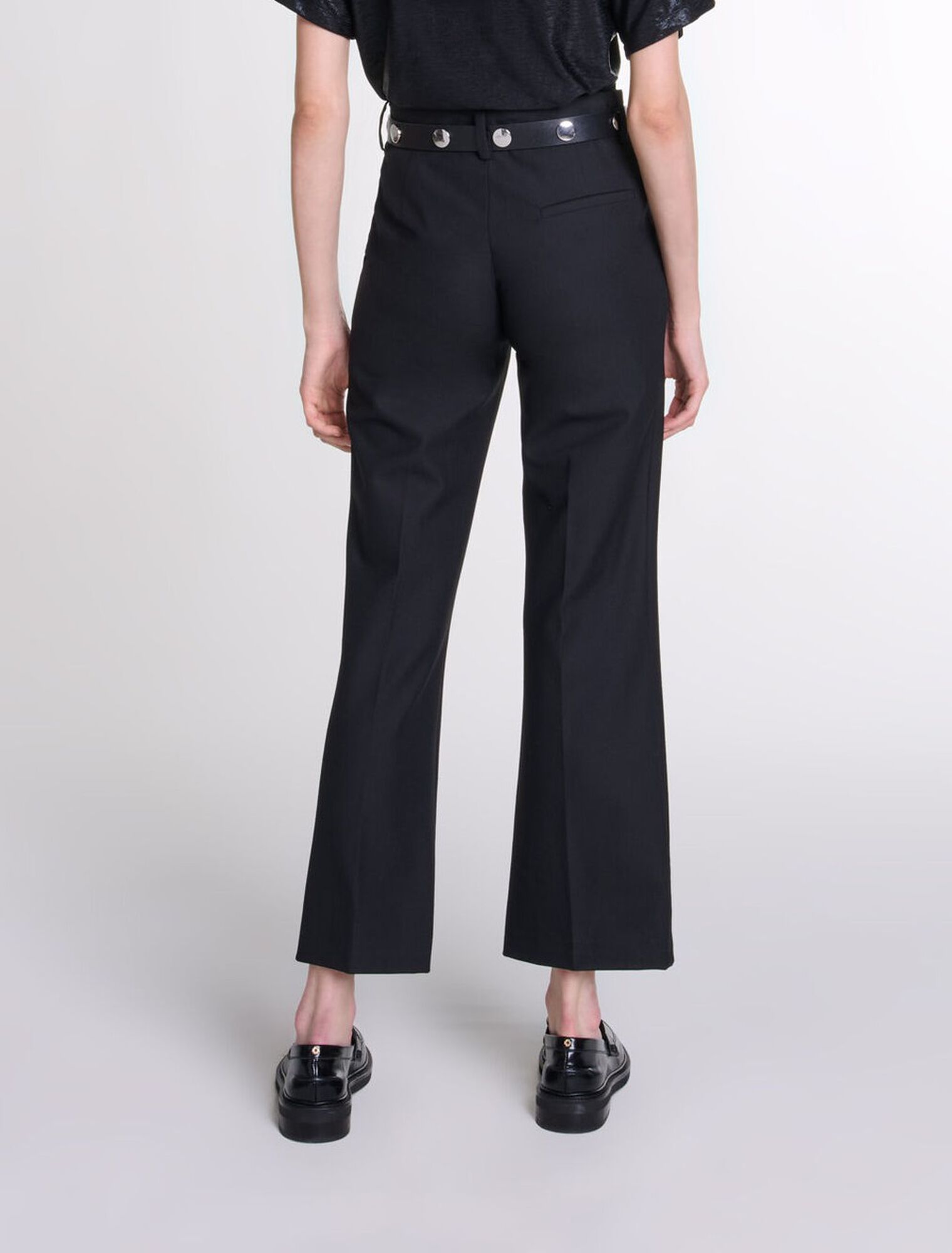 Ceinture en cuir &agrave; studs