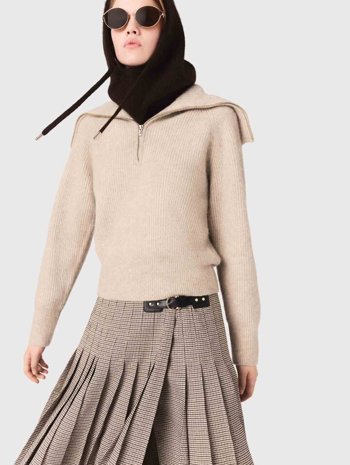 Pull strassé avec col demi-zip