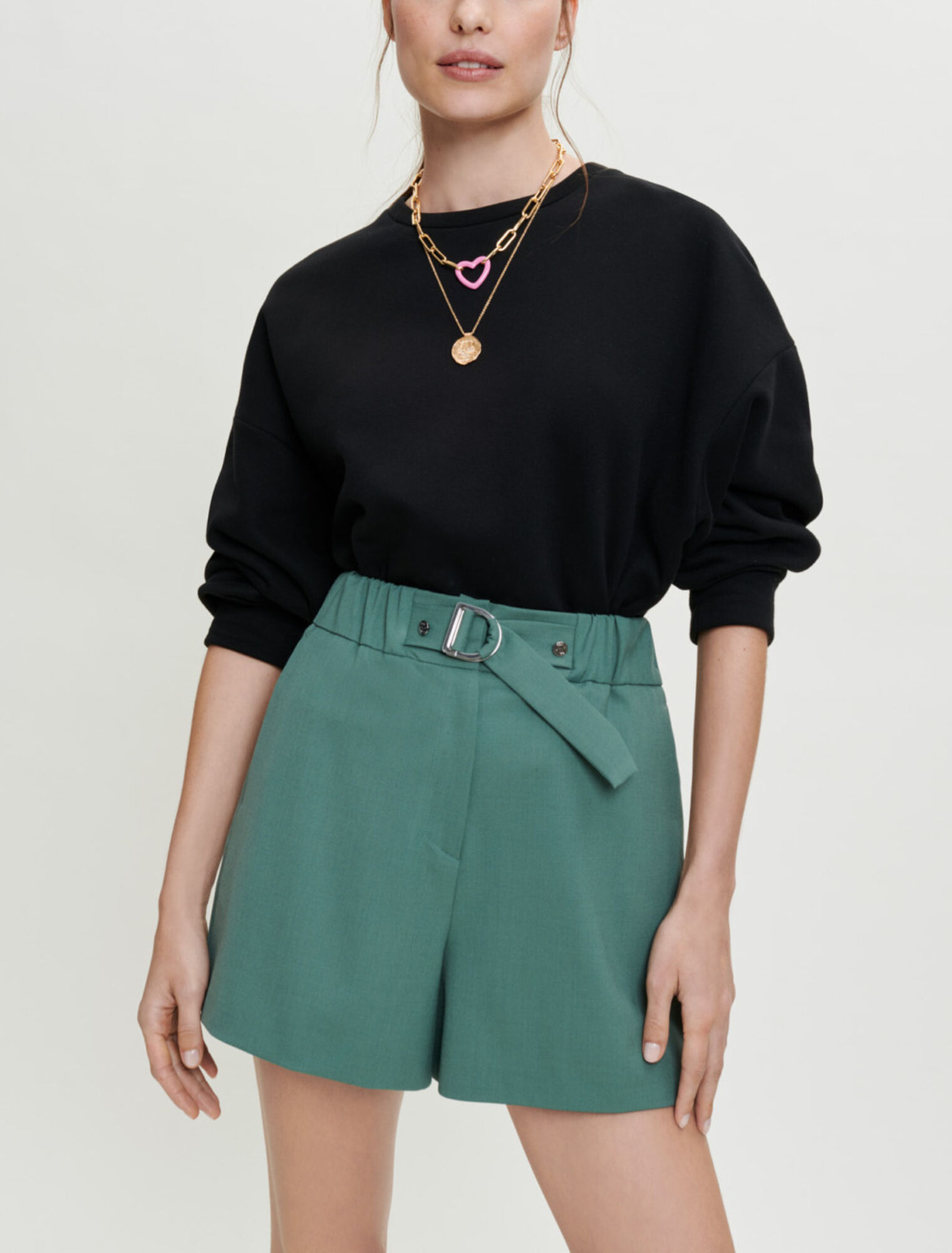 Short tailleur élastiqué
