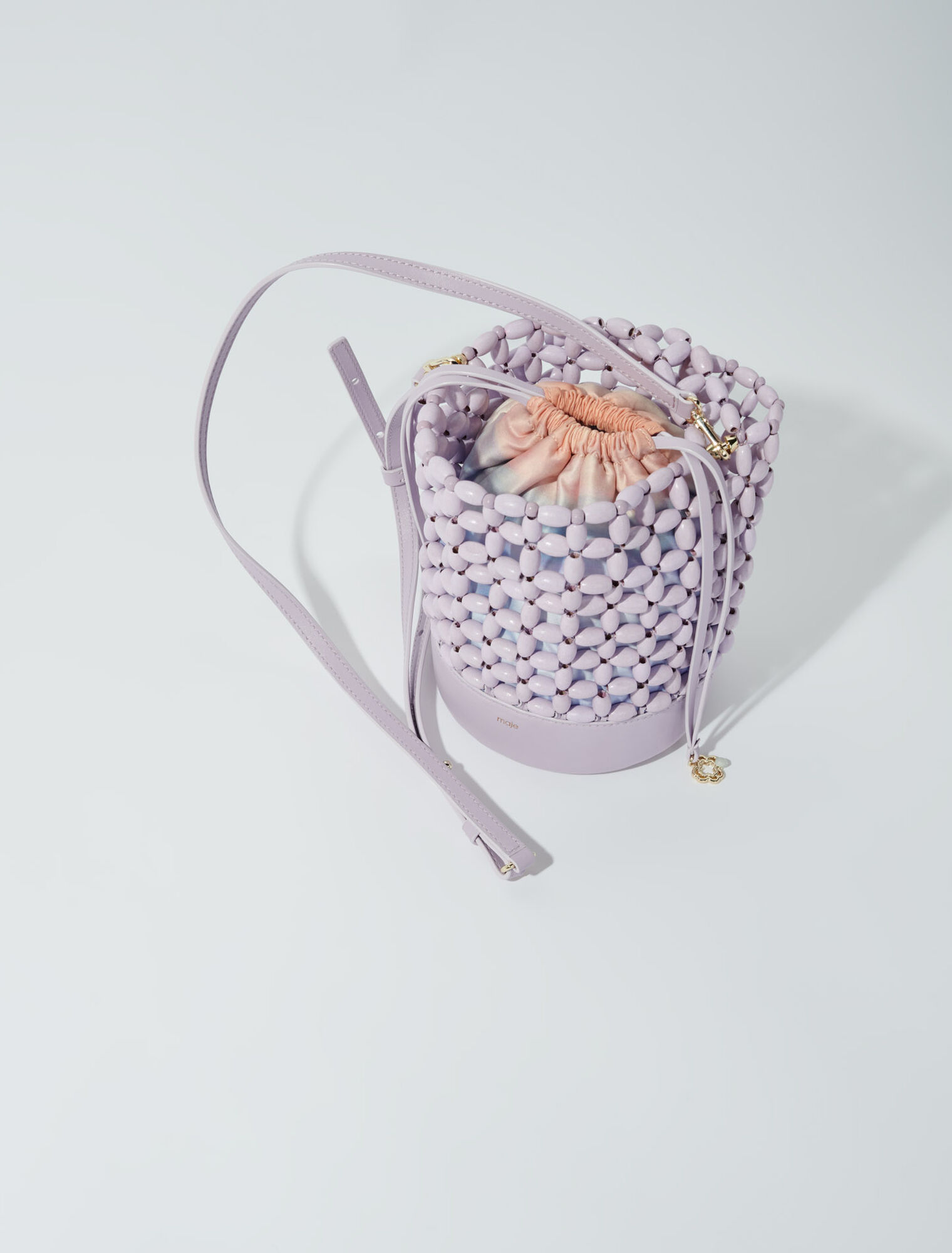 Sac seau orné de perles