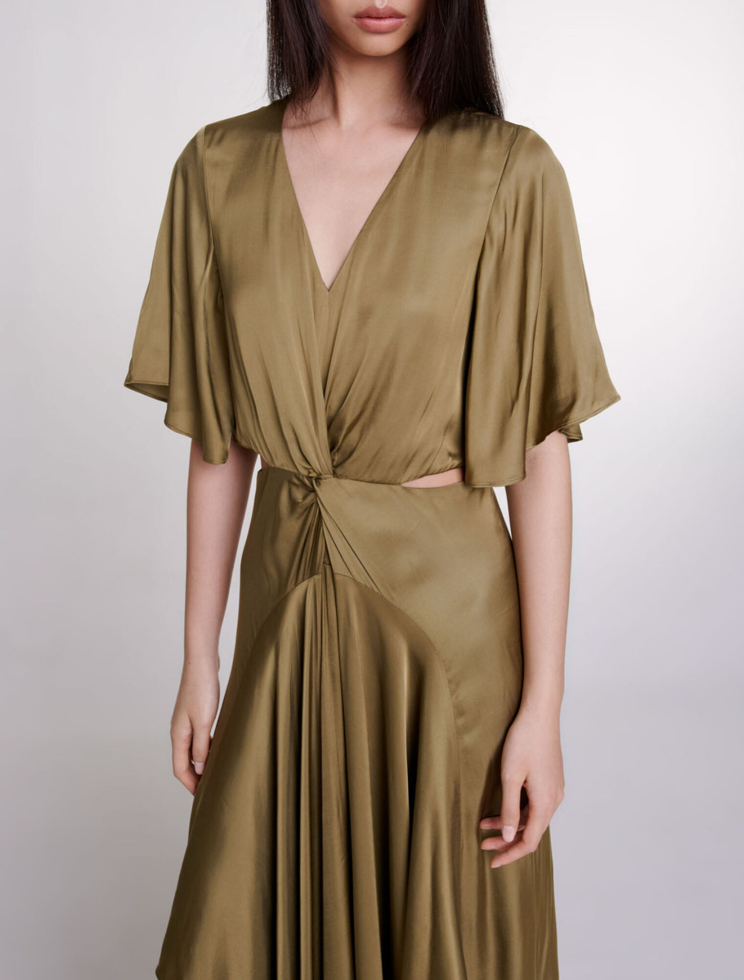 Robe longue satinée ajourée