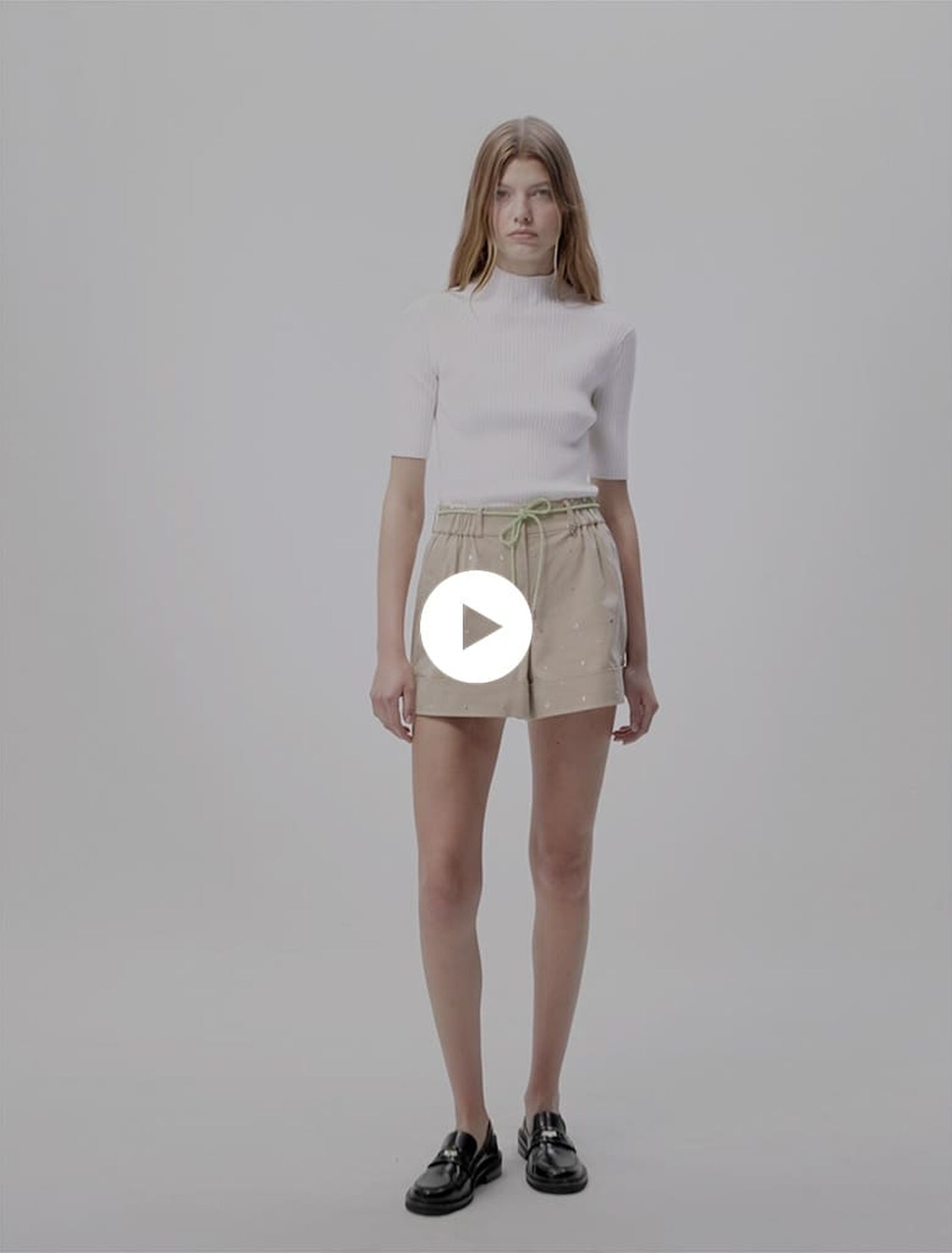 Short clouté en coton