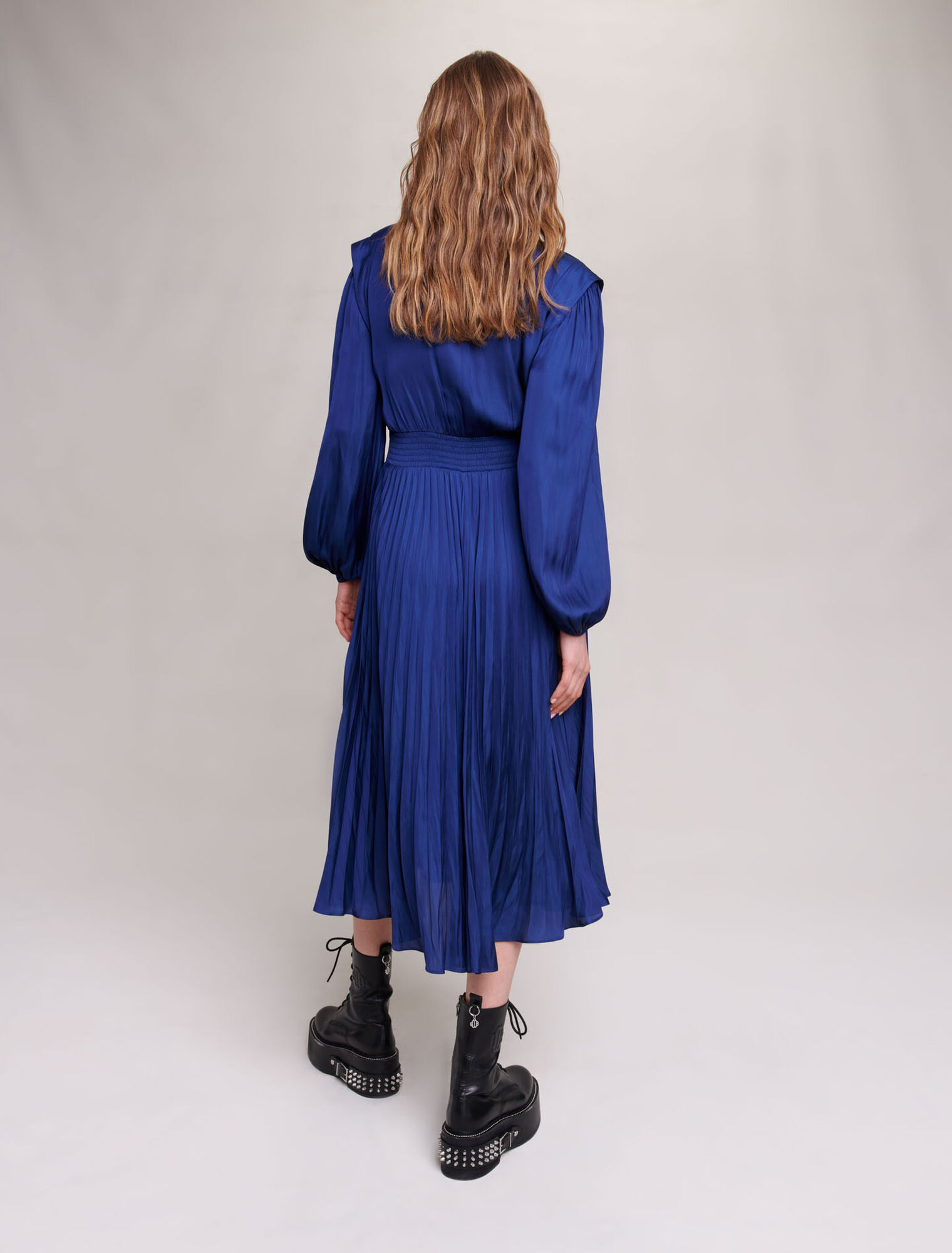 Pleated and satiny midi dress