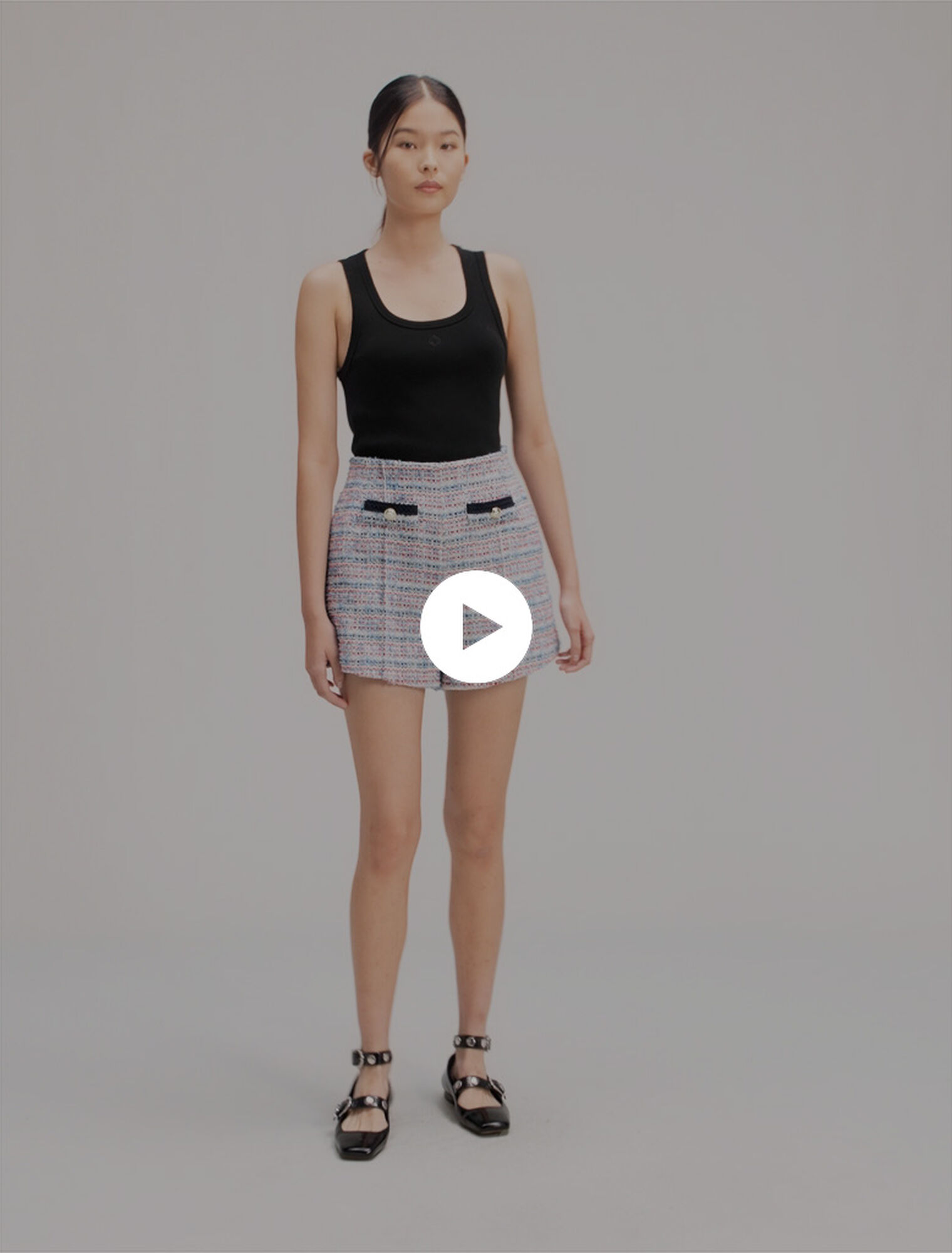 Tweed shorts with contrasting trim