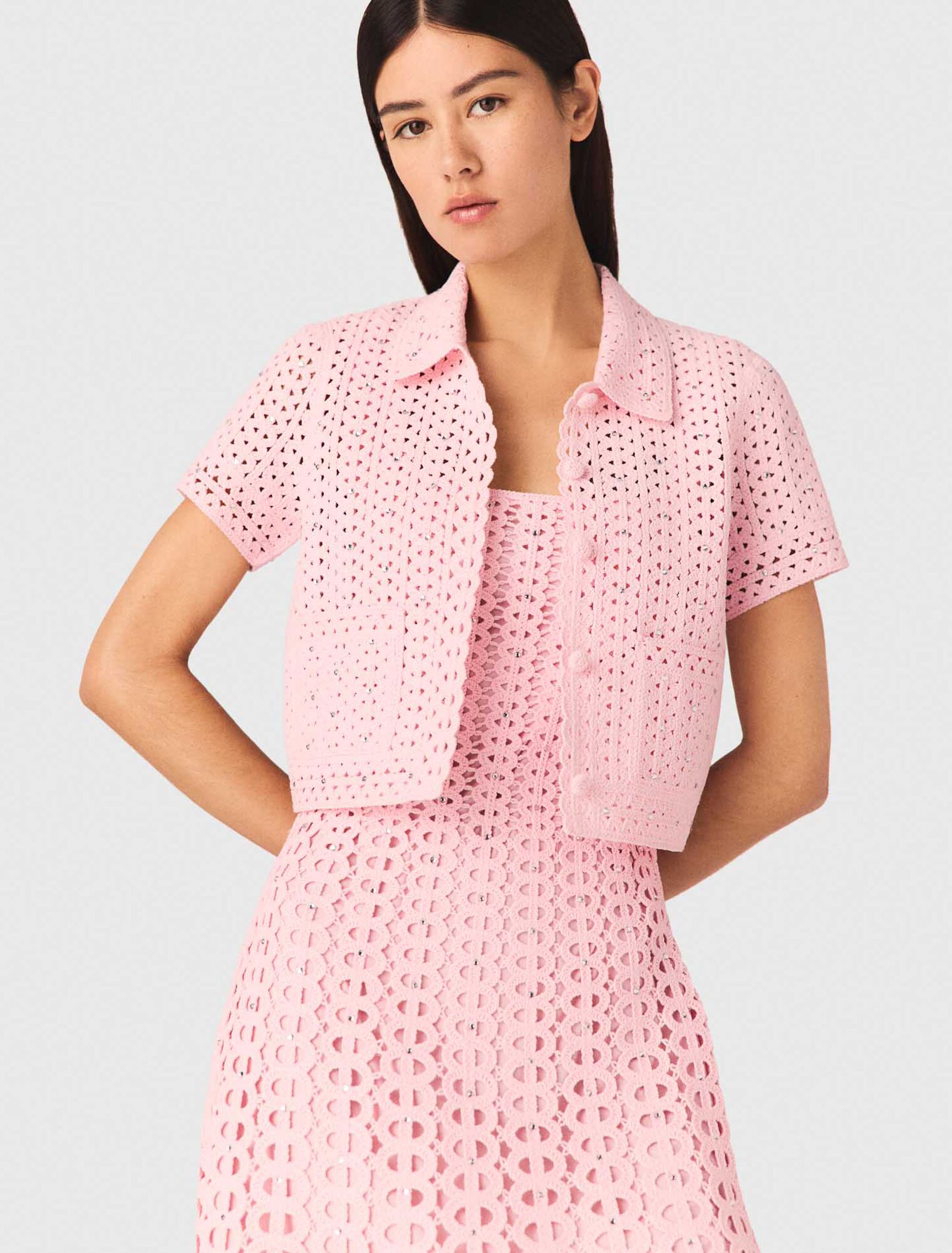 Cardigan en crochet strass&eacute;