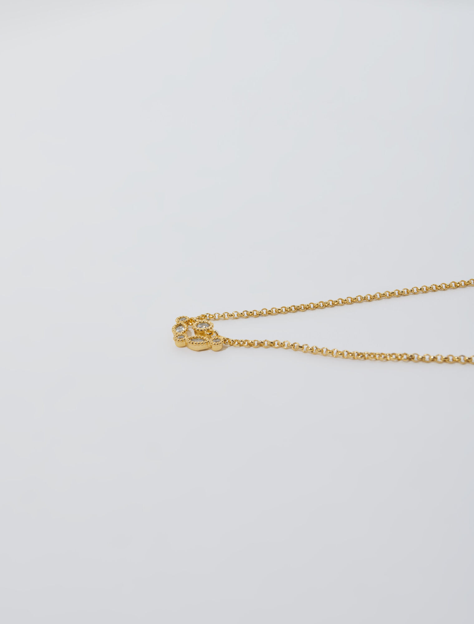 Collier doré orné de strass