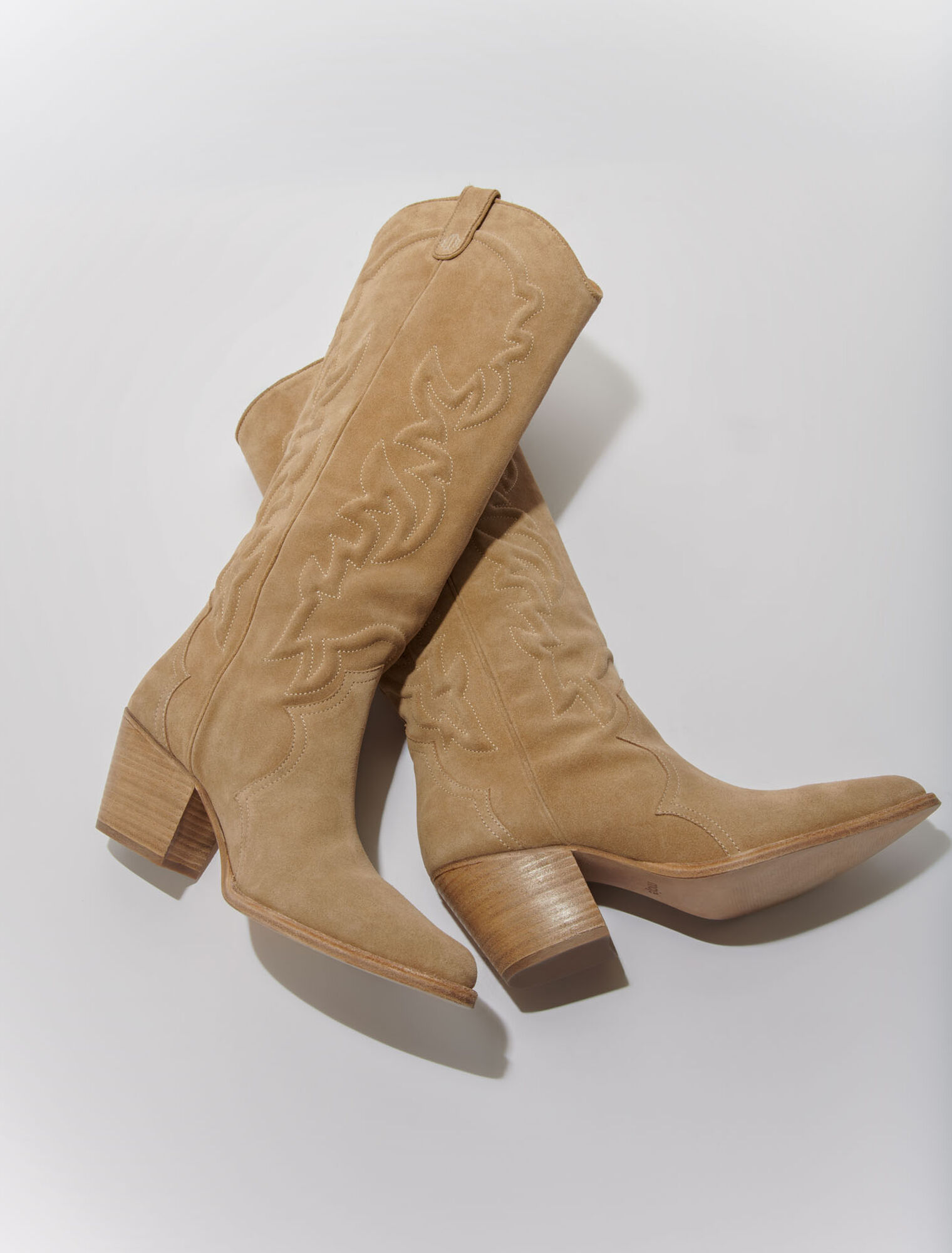 Bottes santiags en cuir brodé