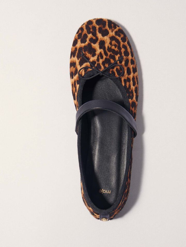 Ballerine en cuir effet léopard