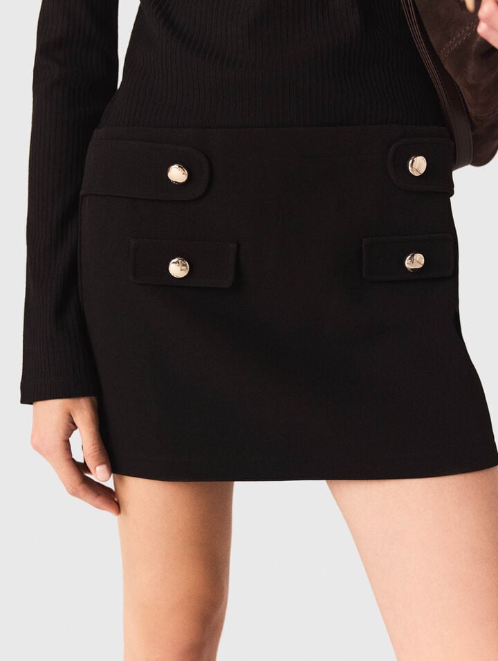 Robe courte avec col montant