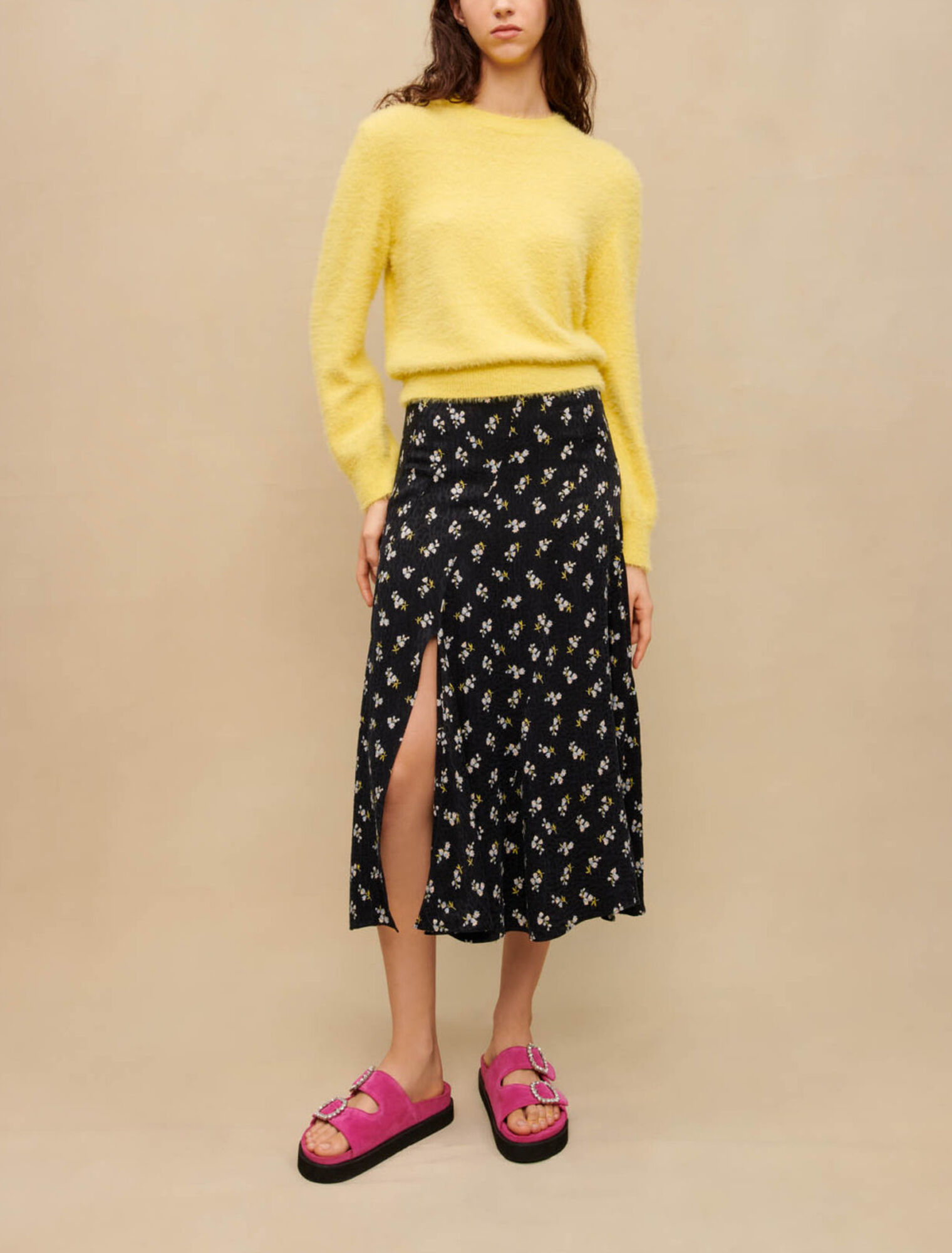 Chandail col rond duveteux jaune
