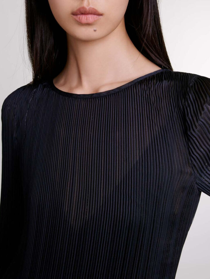 Robe courte plissée