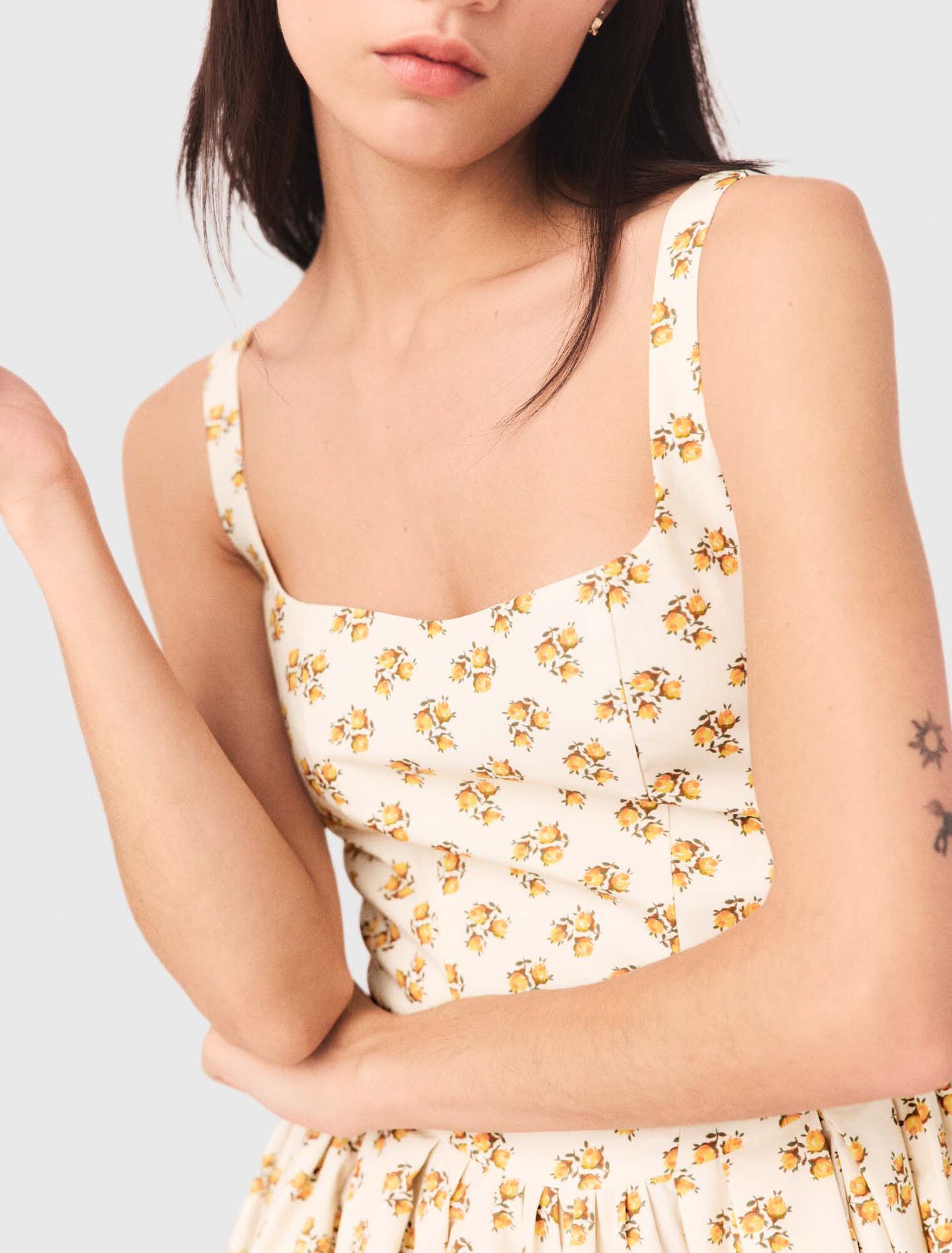 Robe courte &eacute;vas&eacute;e imprim&eacute;e