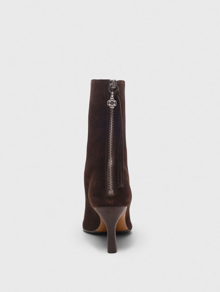 Zipped suede ankle boots