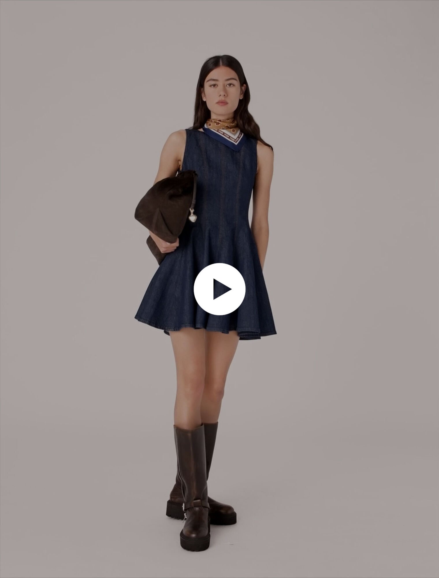 Robe courte en denim avec volants