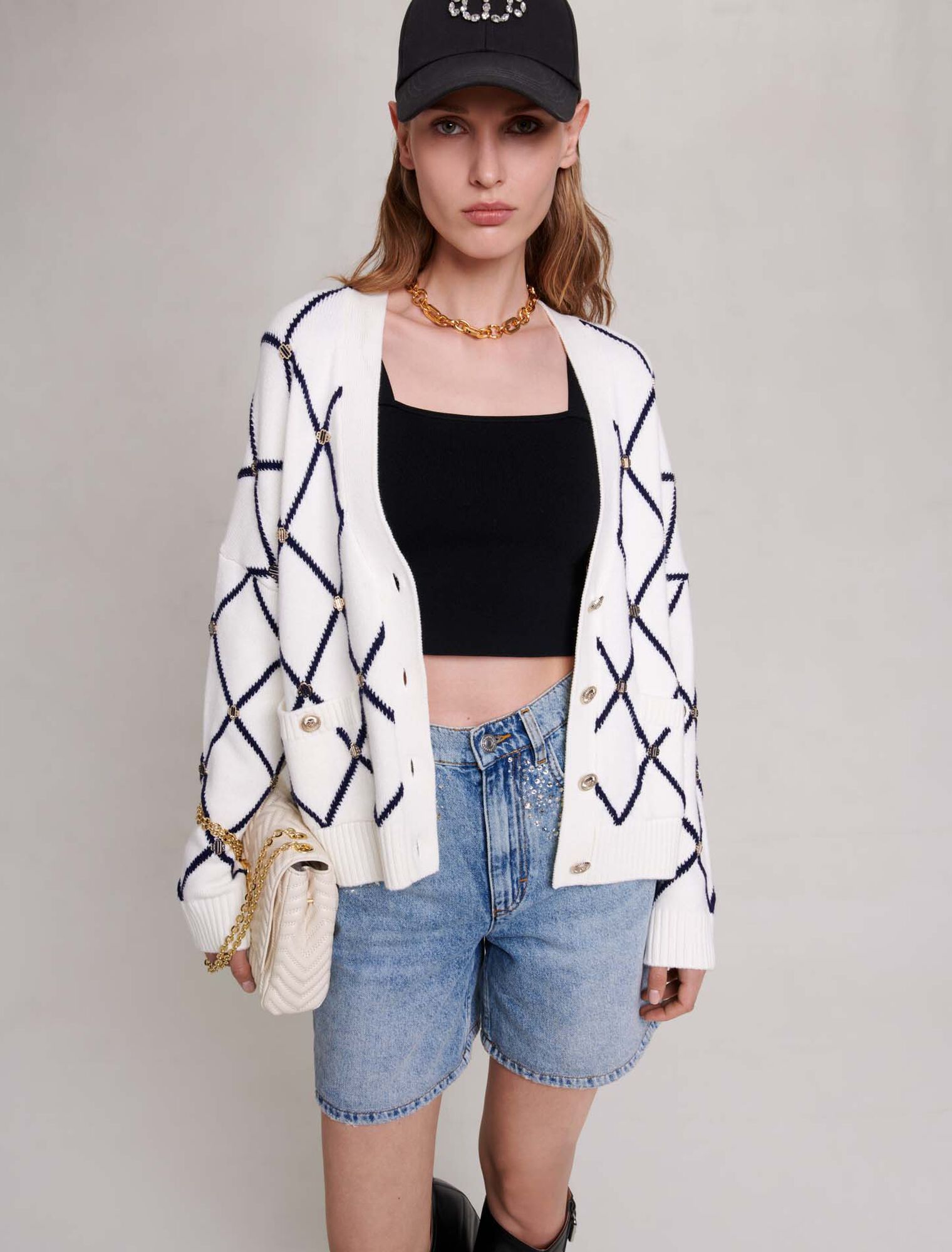 Diamond pattern knitted cardigan