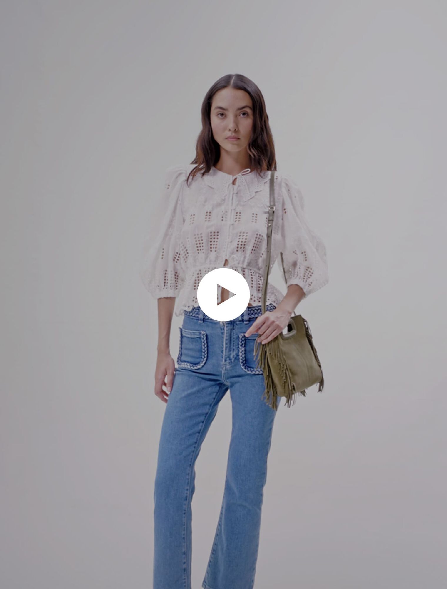 Jeans con detalles trenzados