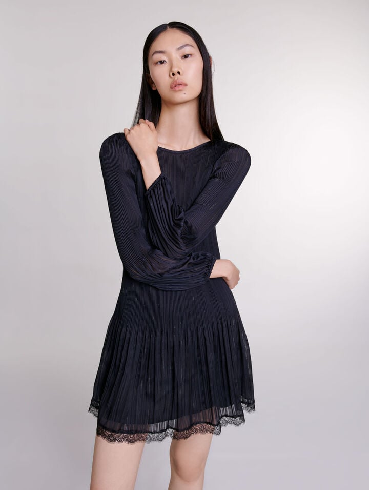 Robe courte plissée