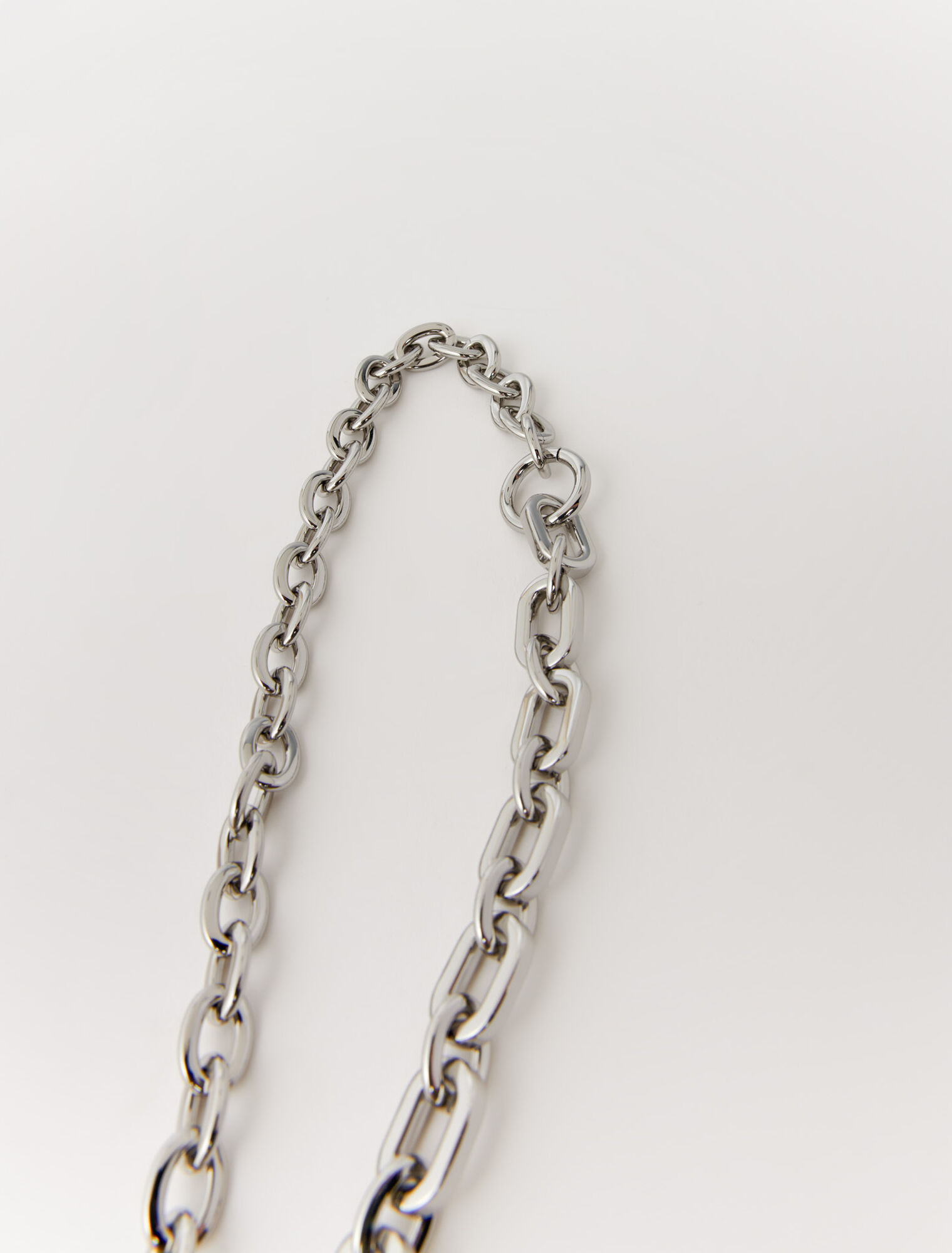 Chain shoulder strap
