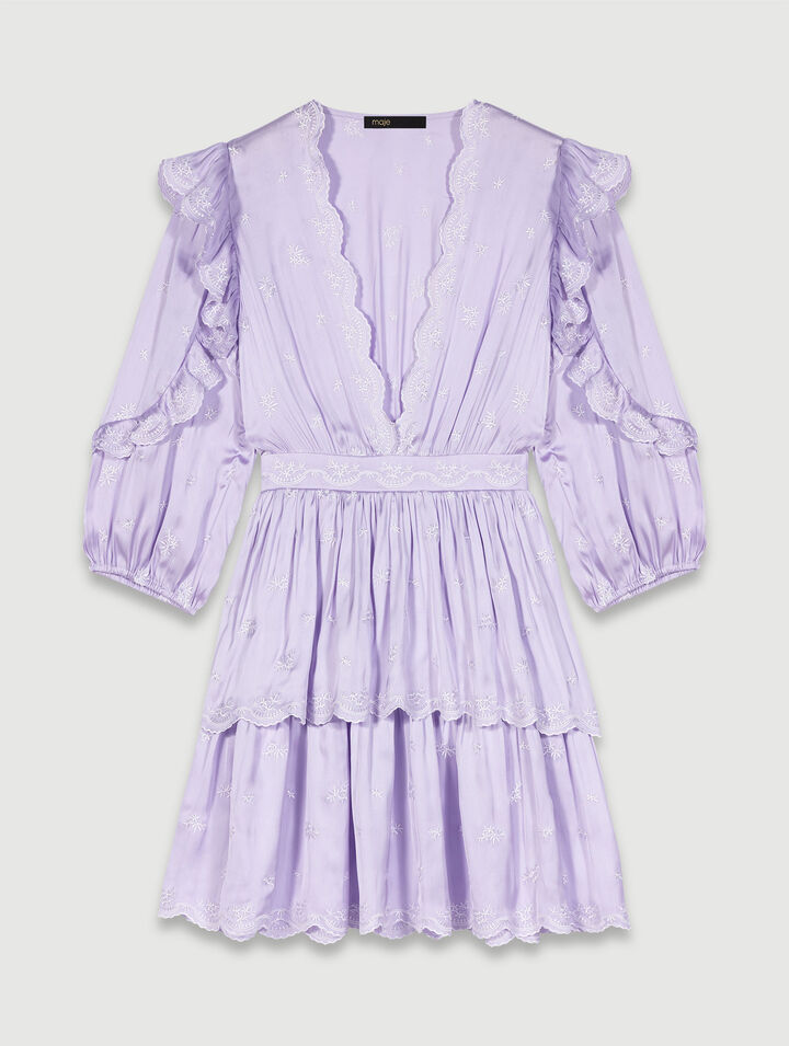 Robe courte satinée brodée