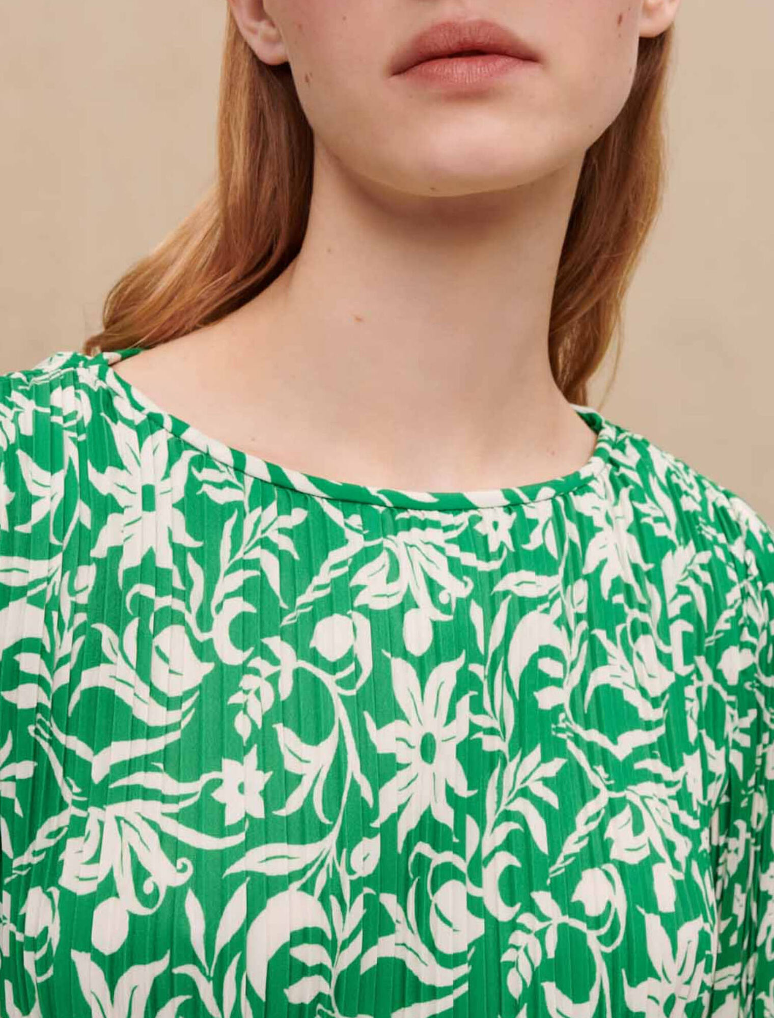 Robe courte à manches longues