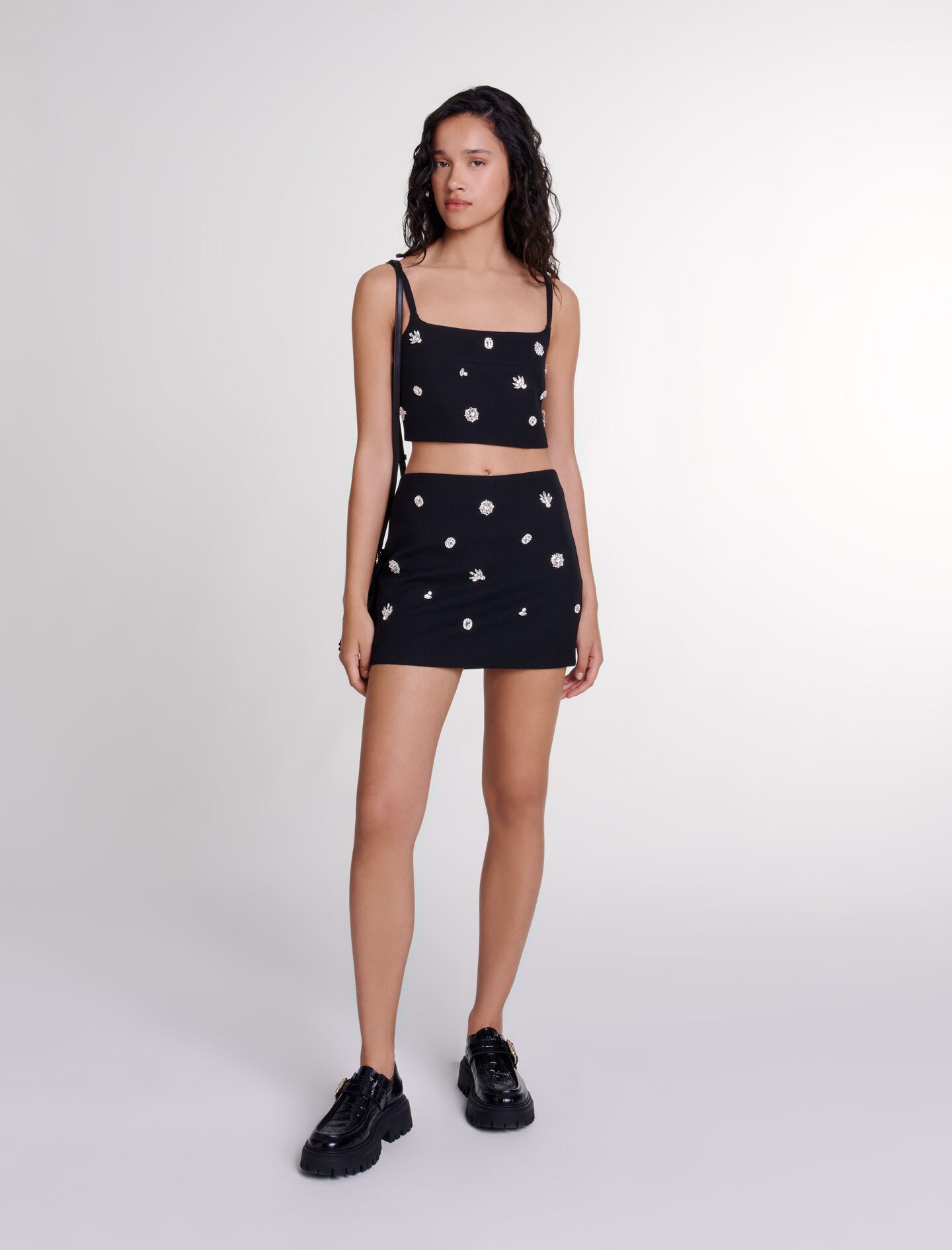 Short unscheduled jupe maje