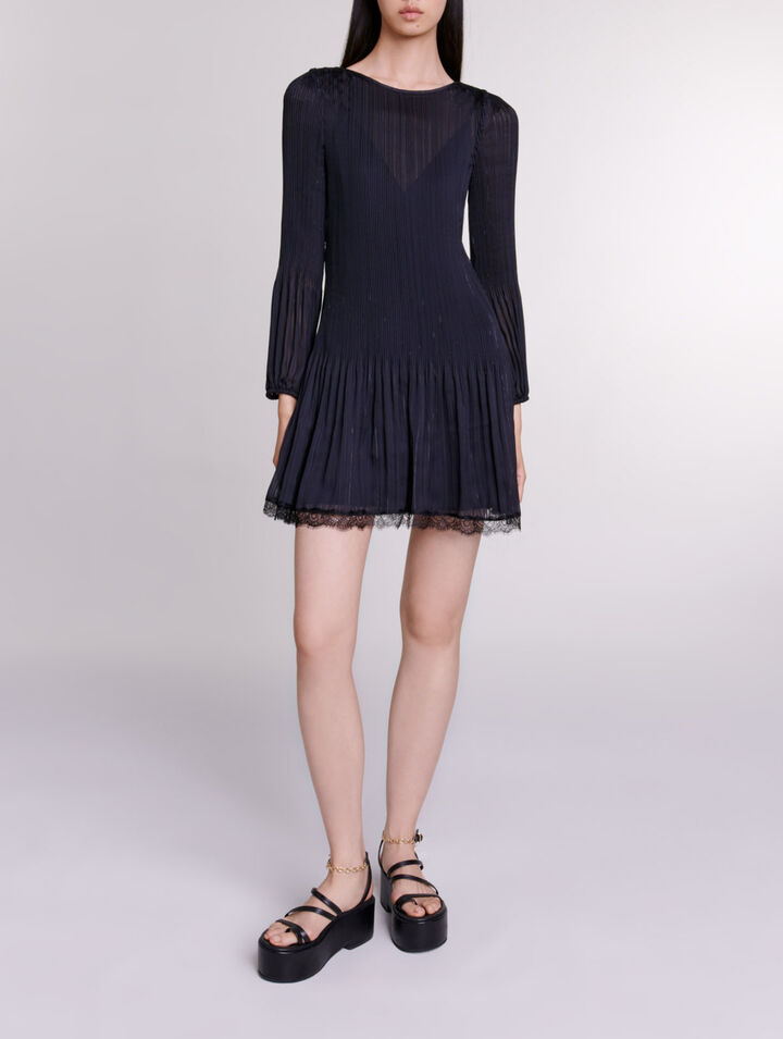 Robe courte plissée