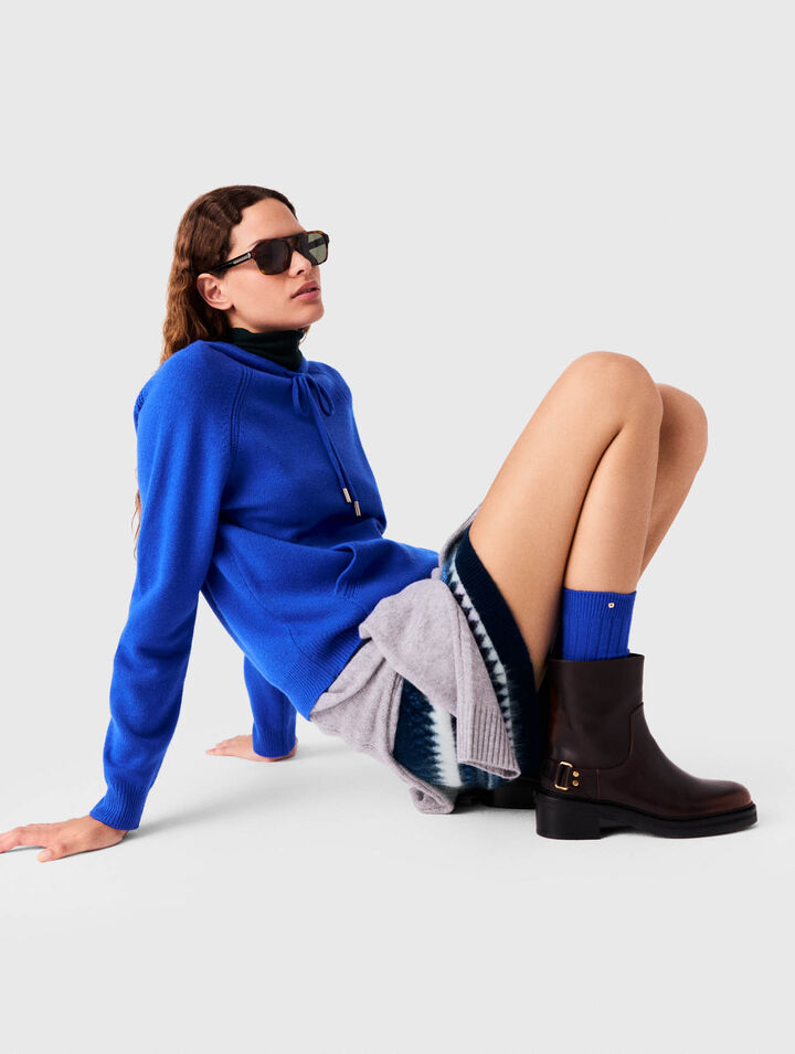 Hooded sweater