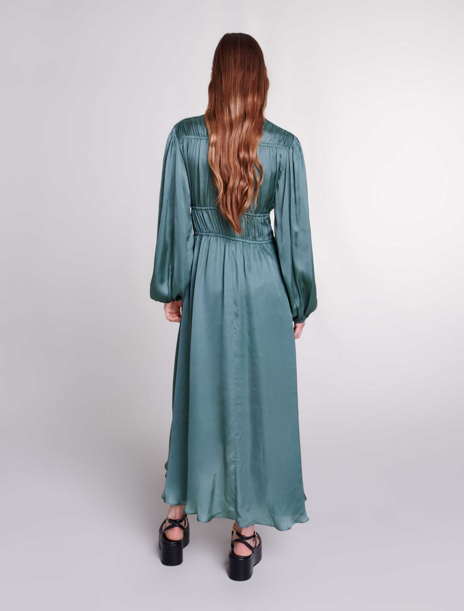 Robe longue satinée