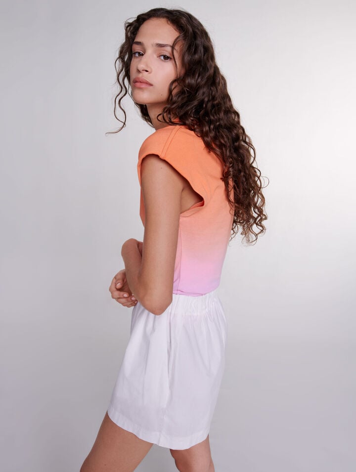 T-shirt with structured shoulders