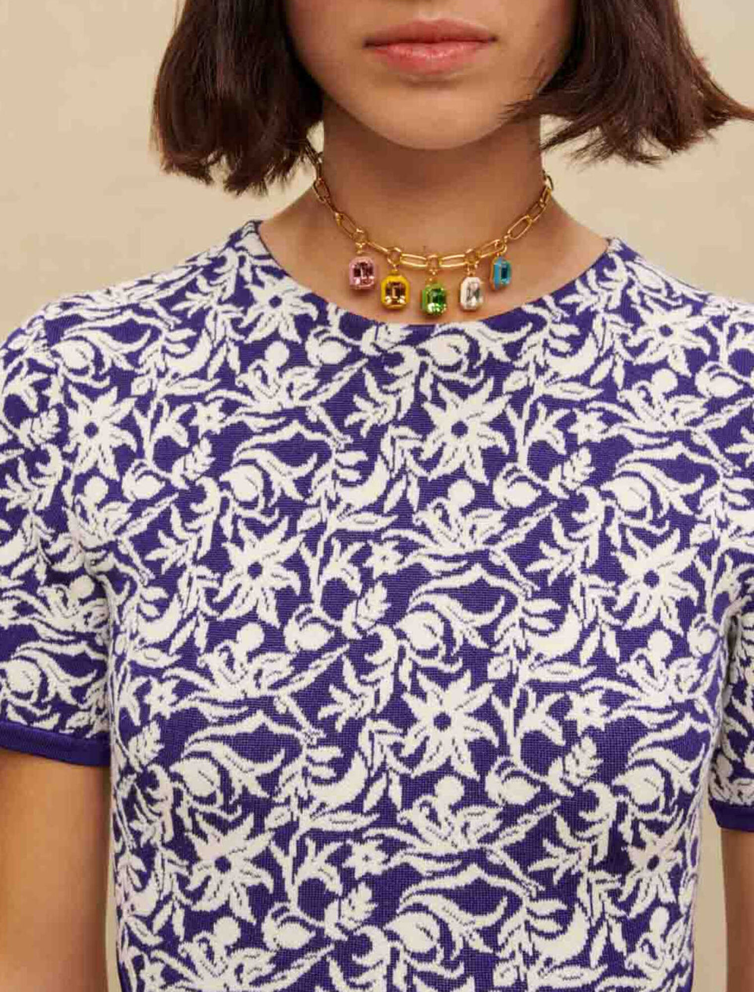 Robe courte fleurie ajourée