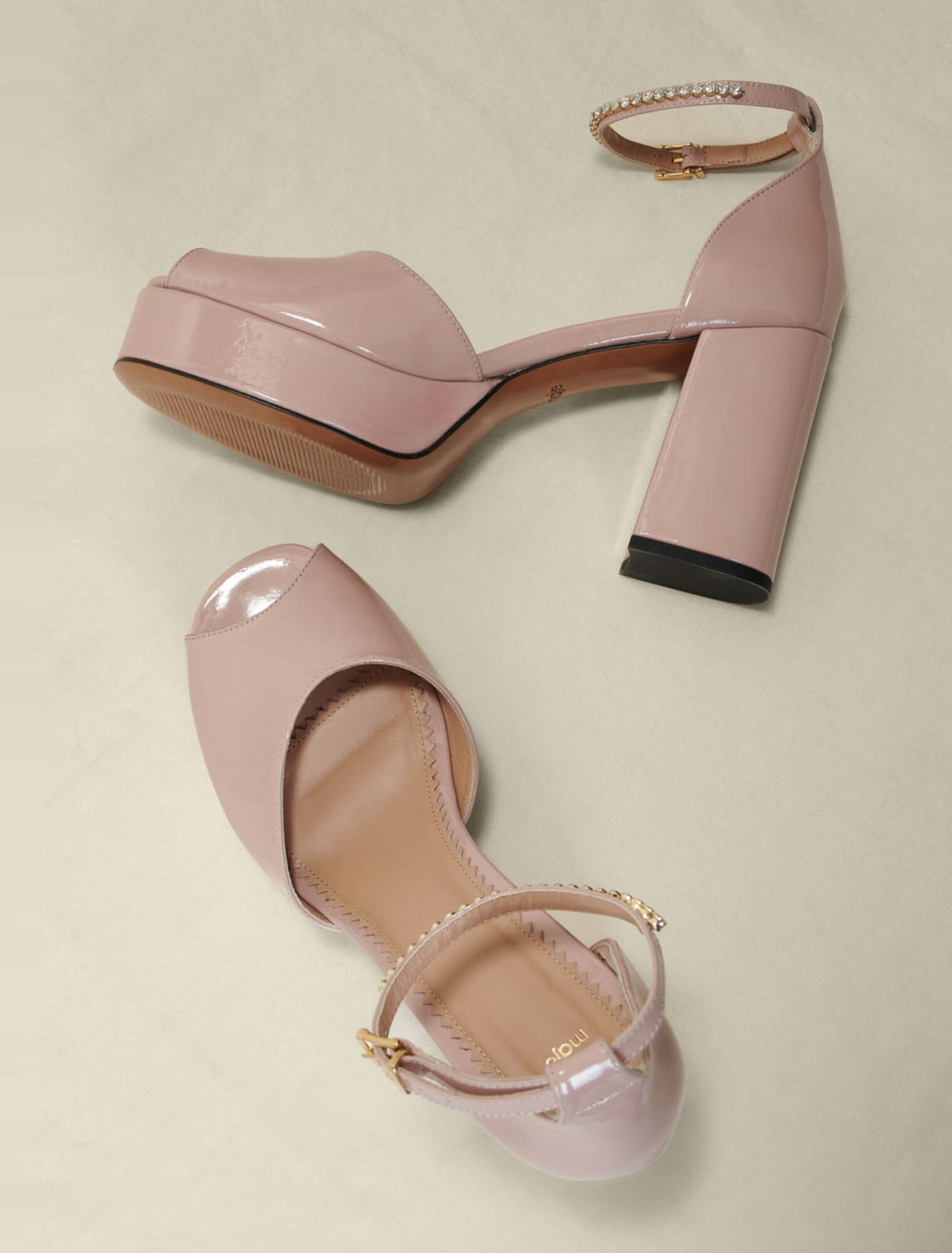 Sandales à talon en cuir vernis
