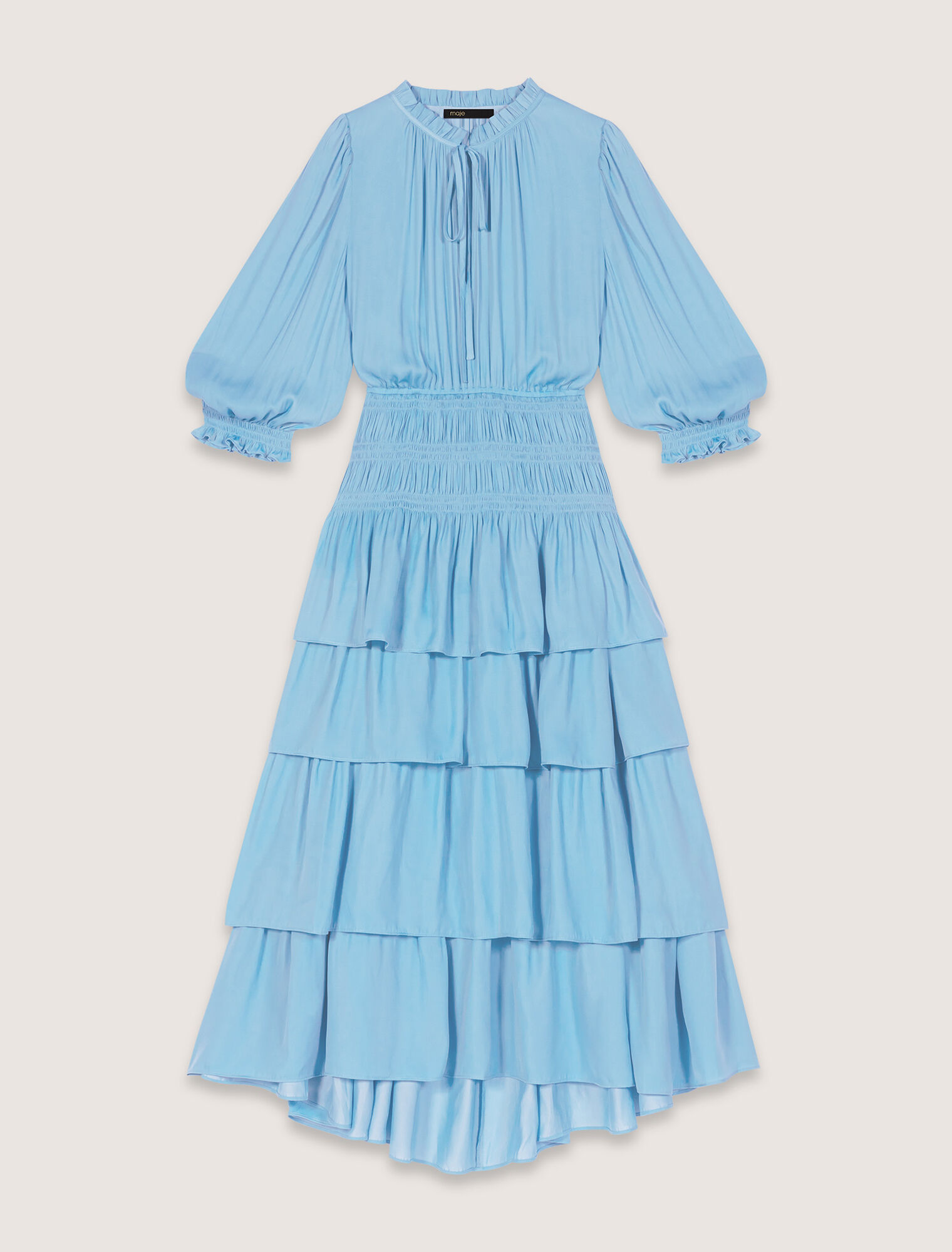 Robe longue satinée à volants
