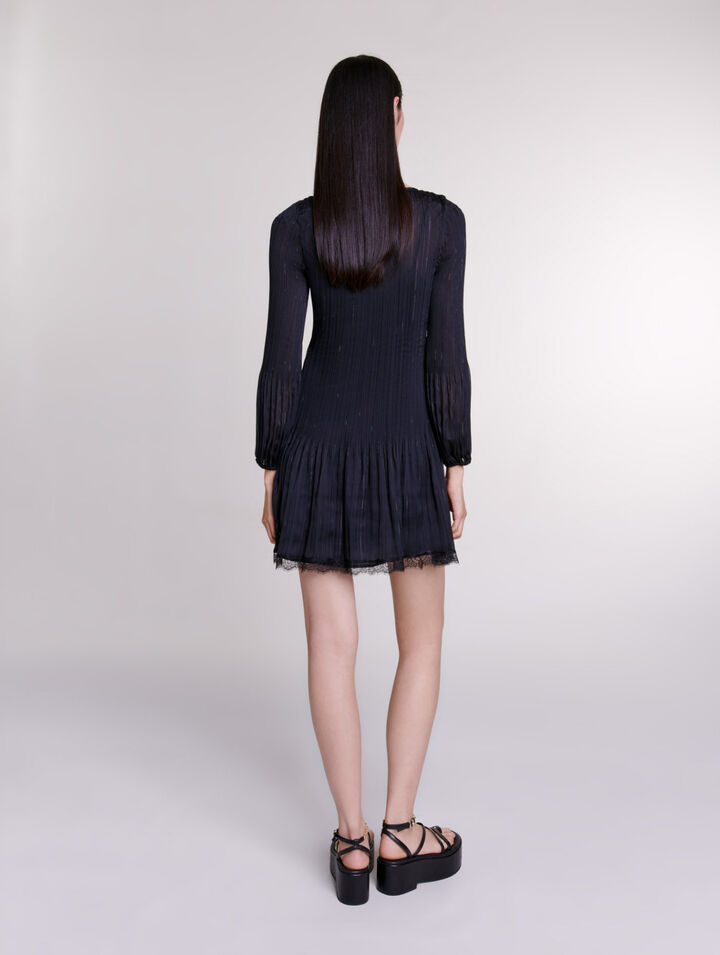 Robe courte plissée