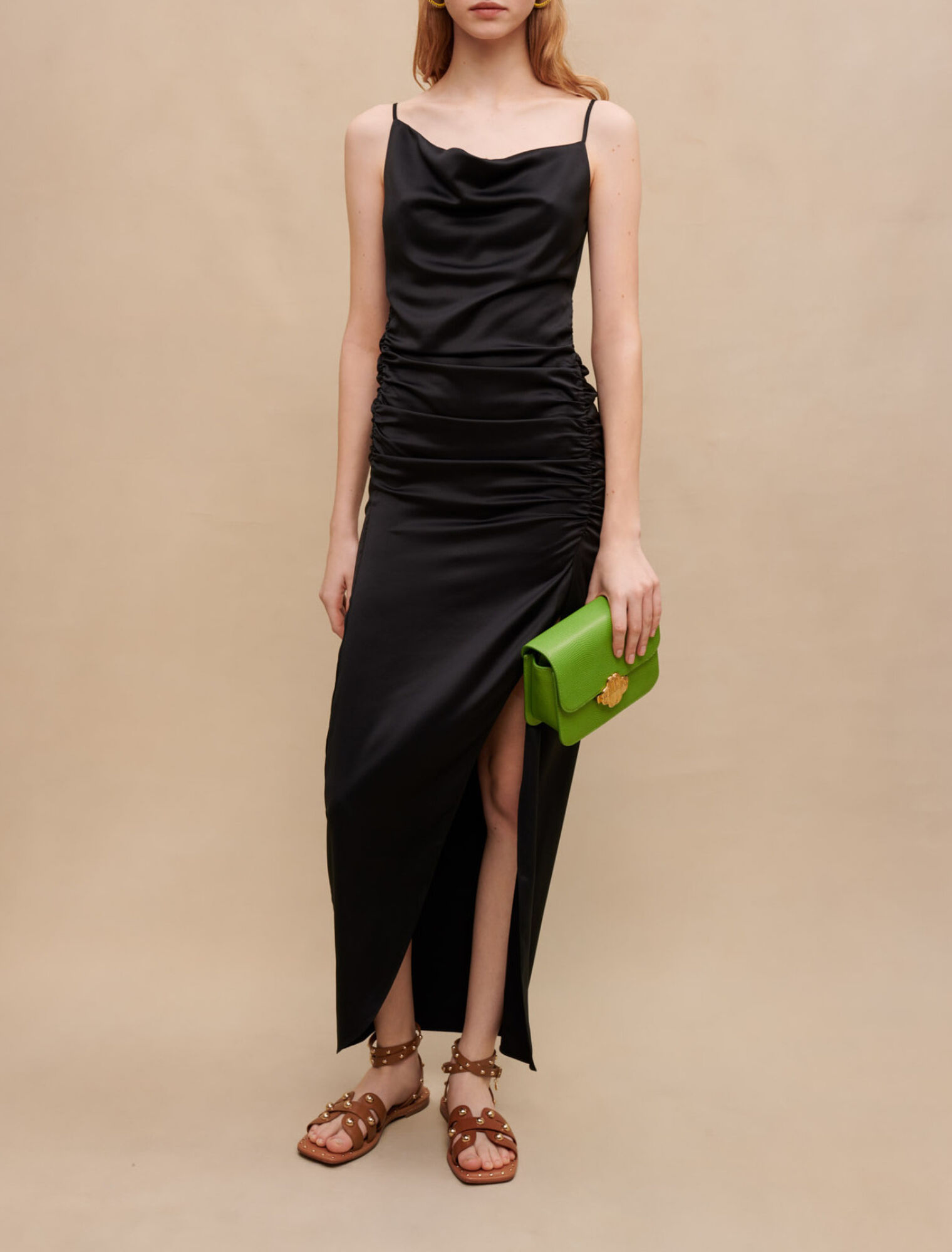 Robe longue drapée fendue