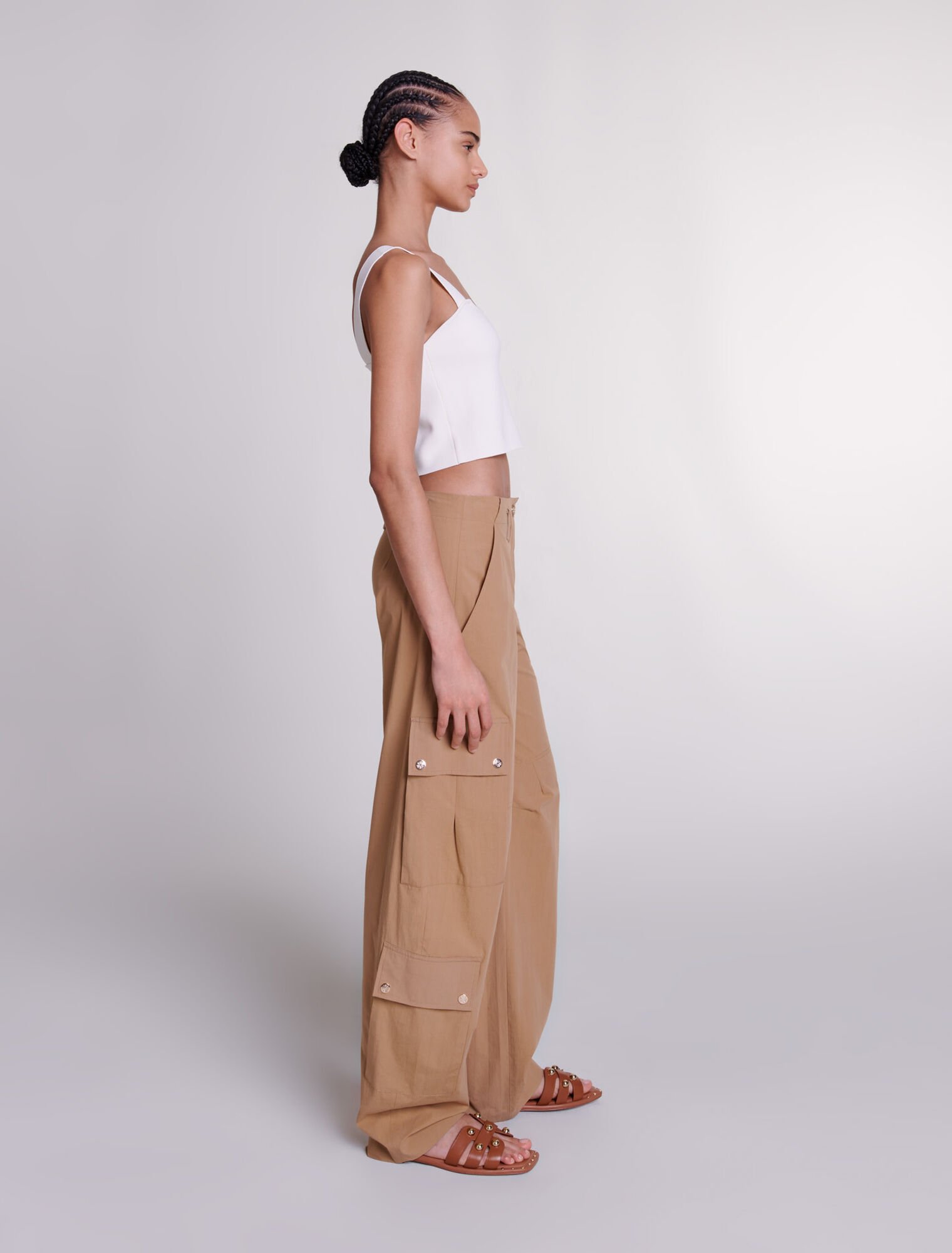 Cargo trousers with pockets