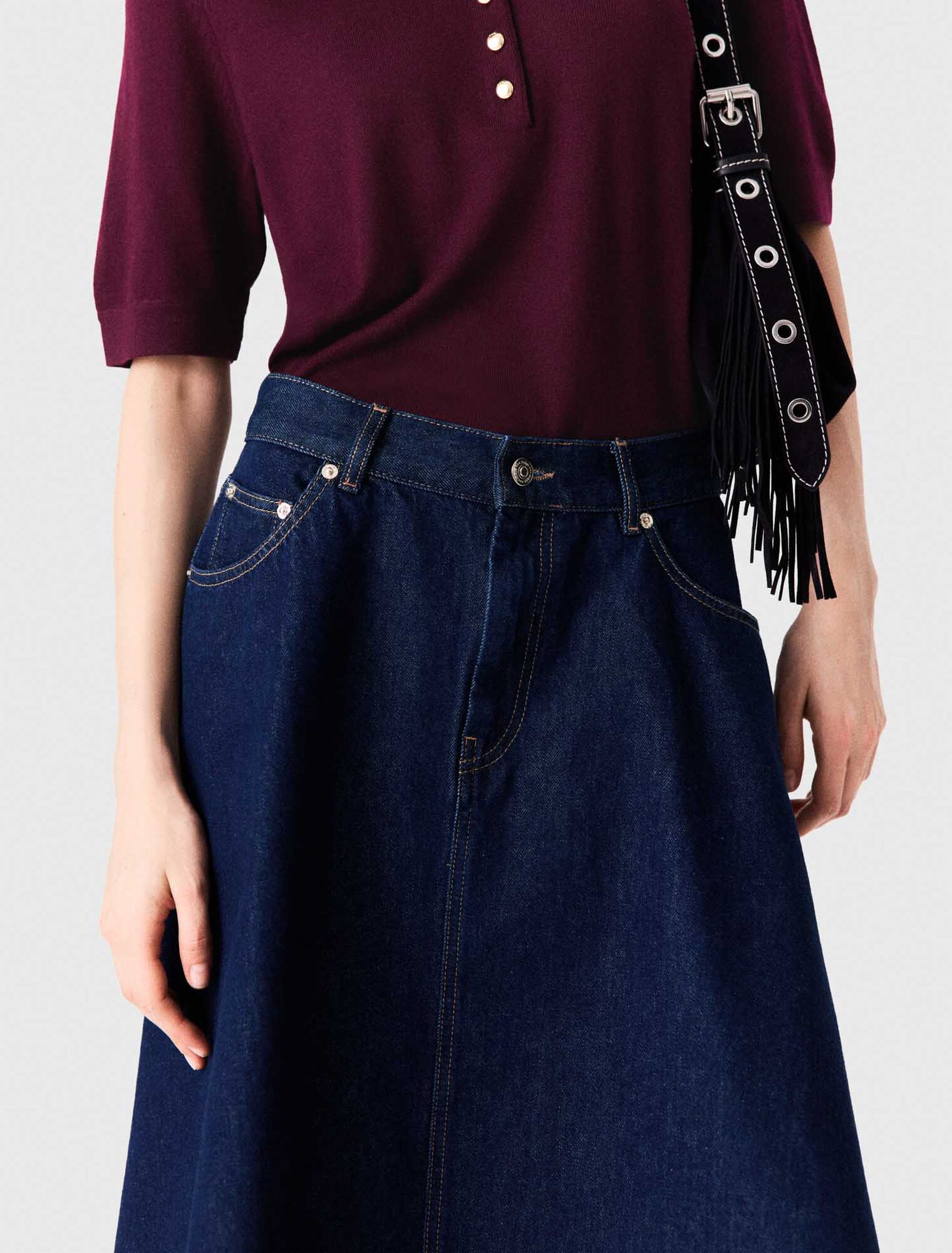Jupe &eacute;vas&eacute;e en denim mi-longue