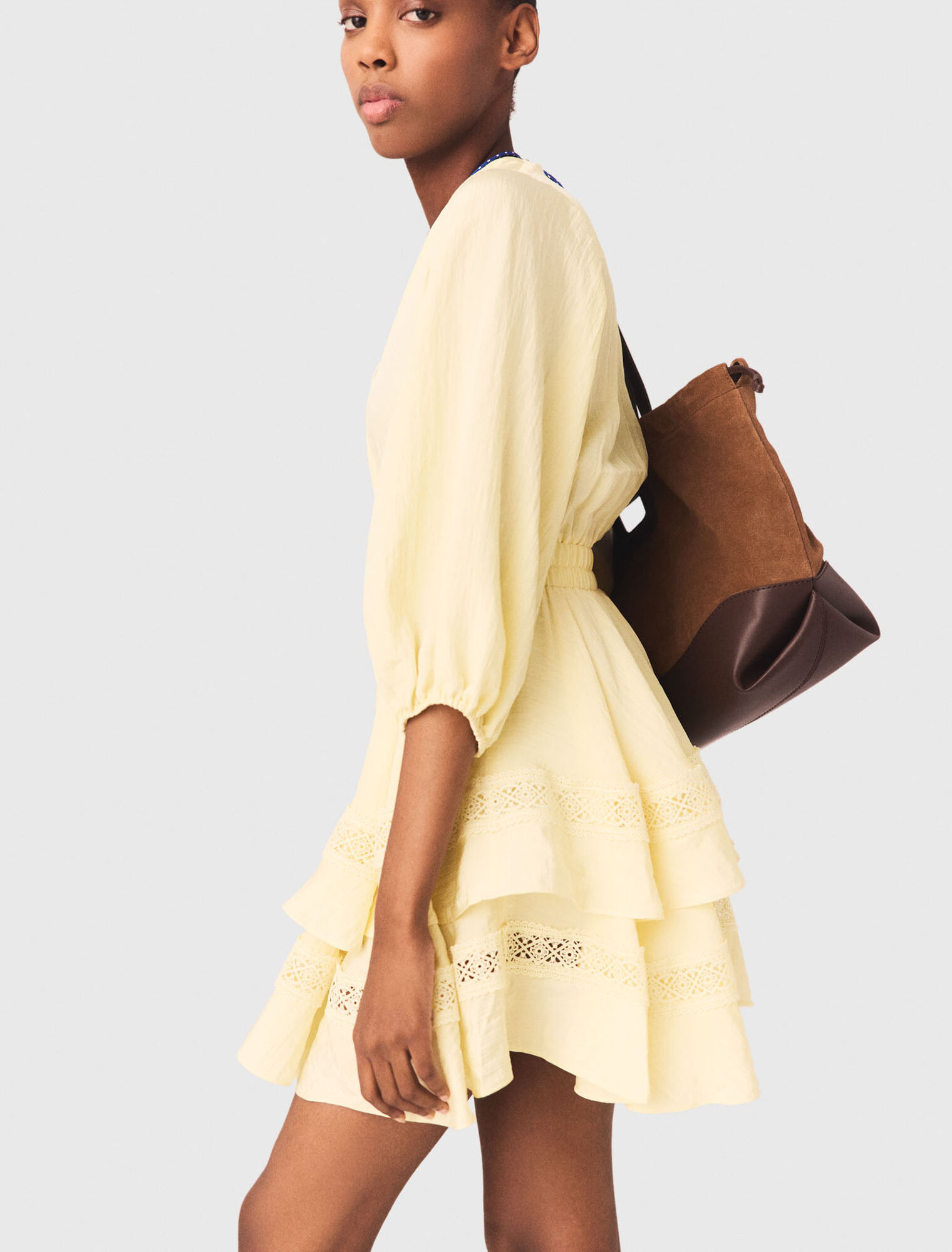 Robe courte &agrave; volants