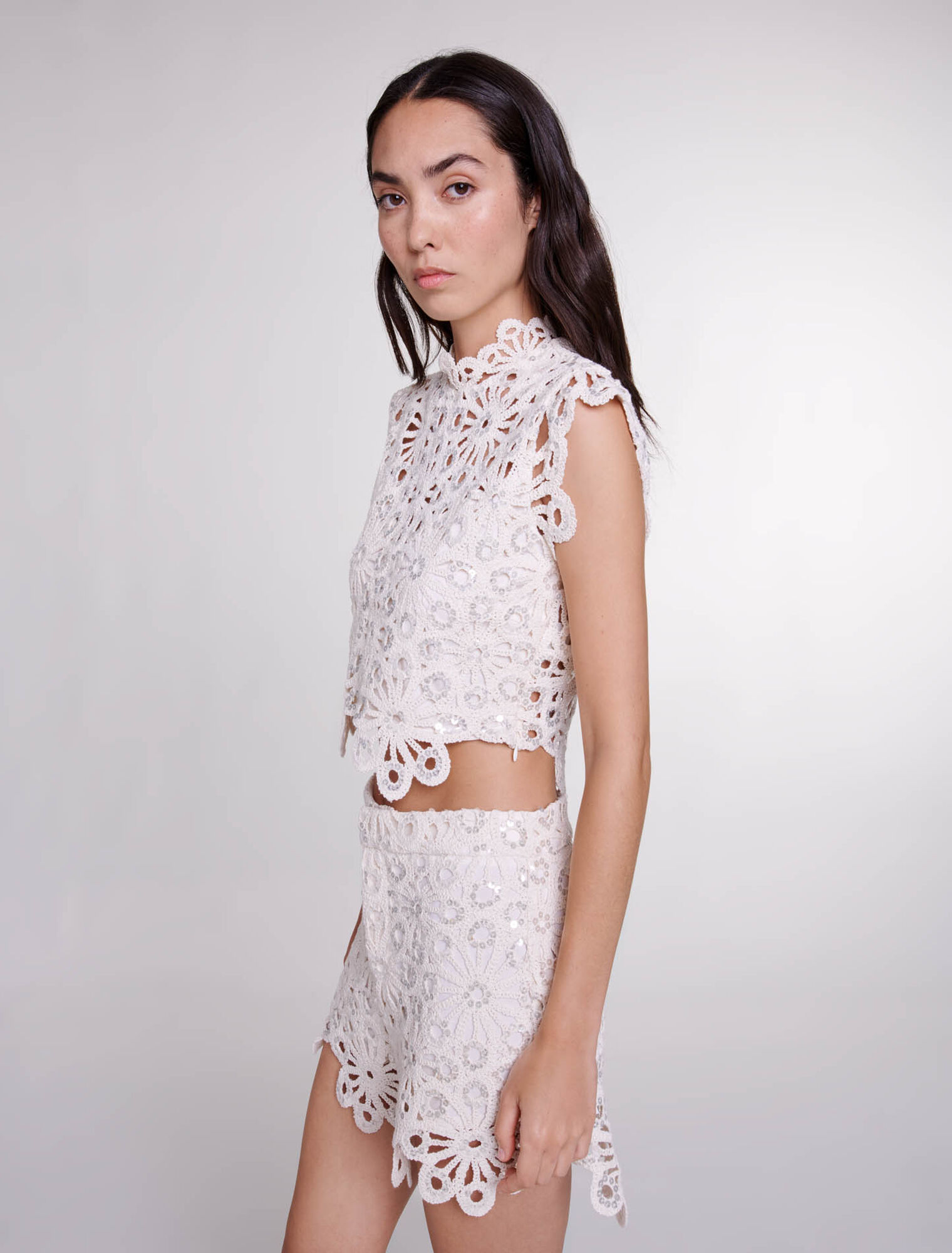Top en crochet et sequins