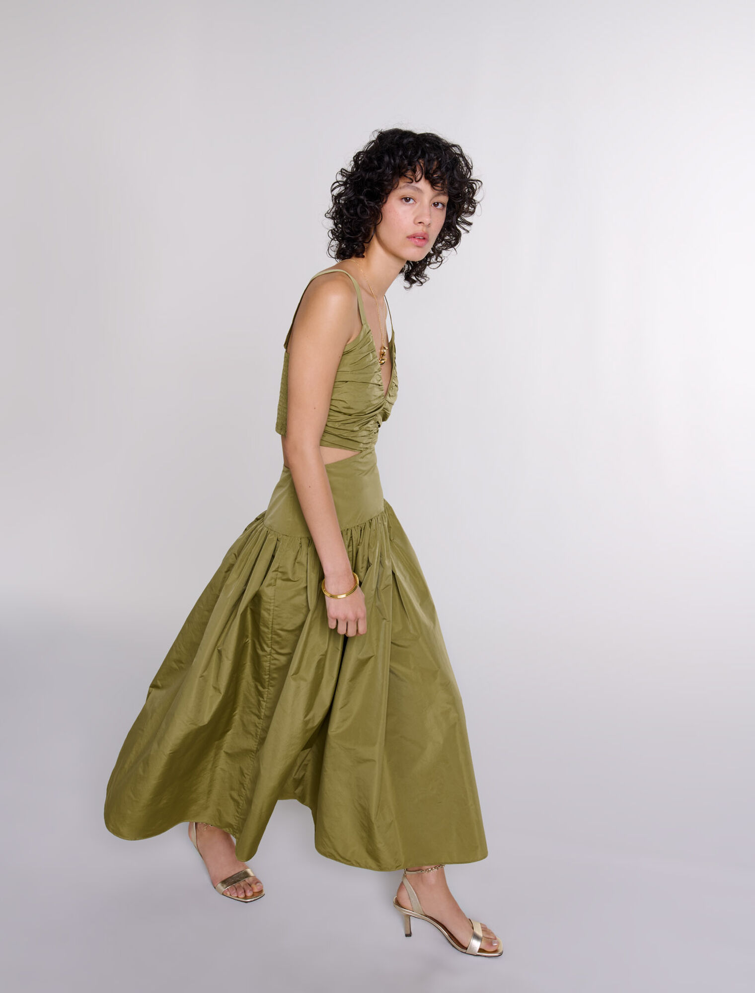 Robe en taffetas ajourée