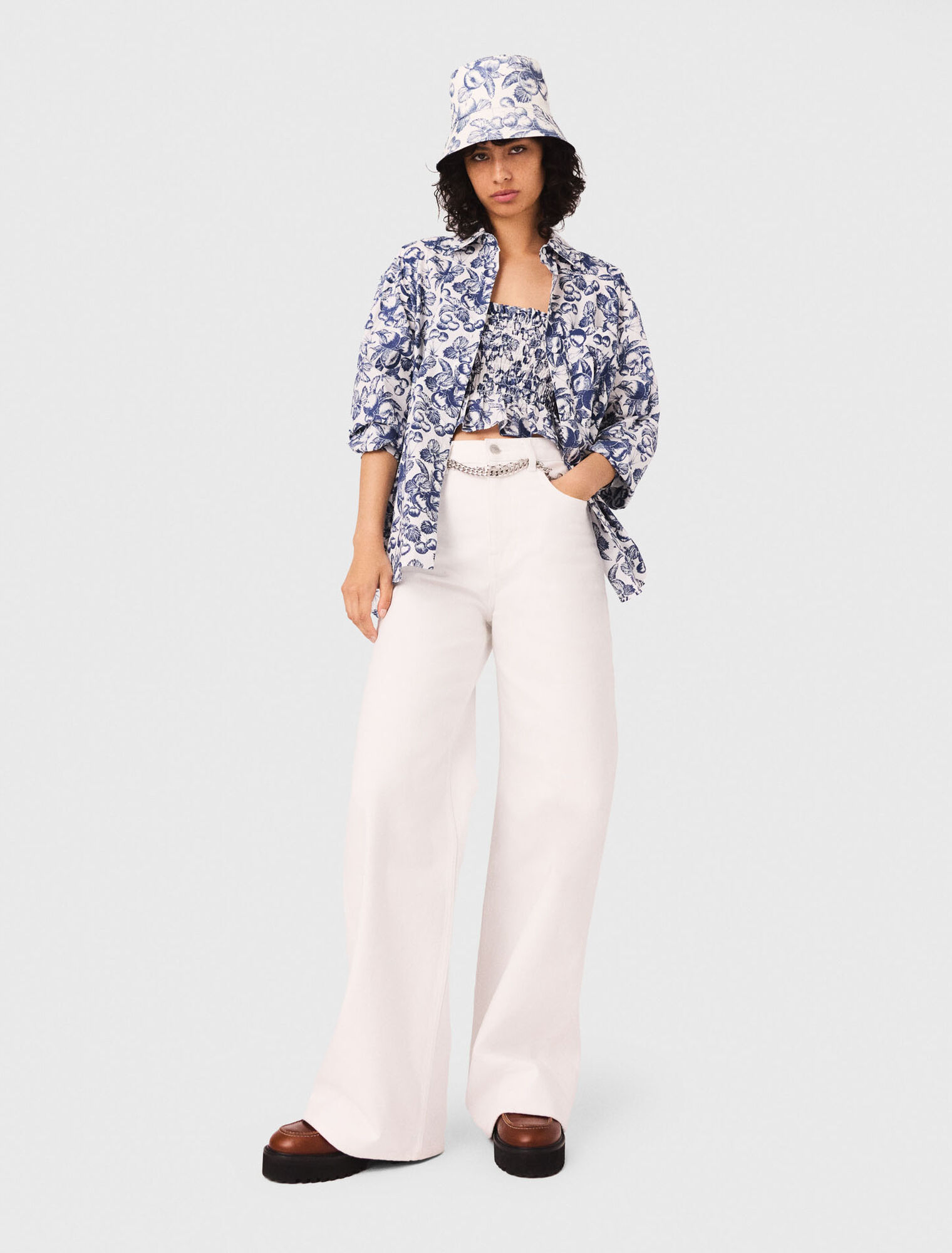 High-waisted wide-leg jeans
