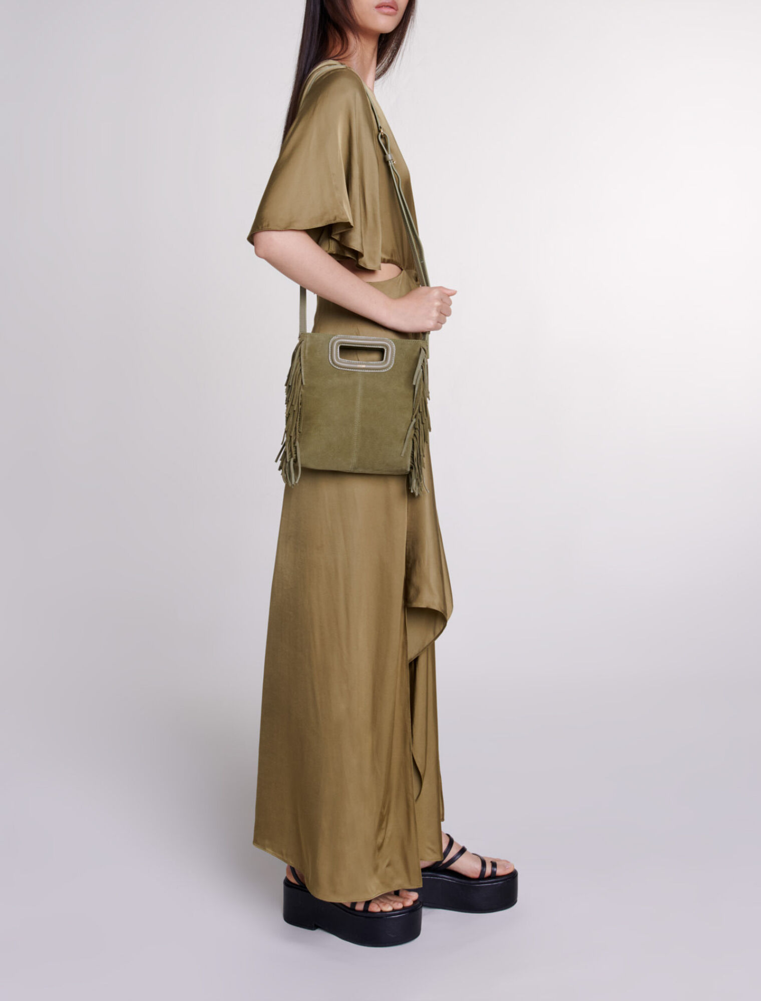 Robe longue satinée ajourée