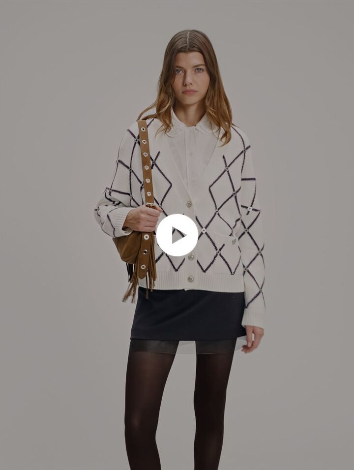 Diamond pattern knitted cardigan