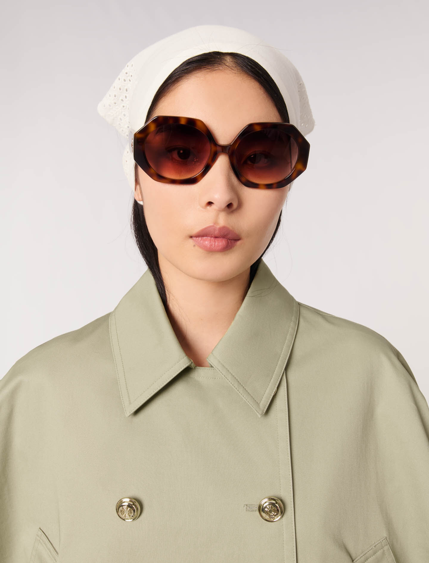 ⭐︎めめ　新品未使用品　HALF CAPE SHORT TRENCH Short cape-effect trench coat