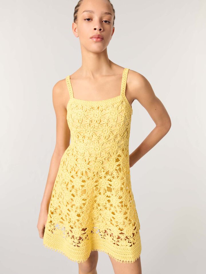 Robe courte à bretelles en crochet