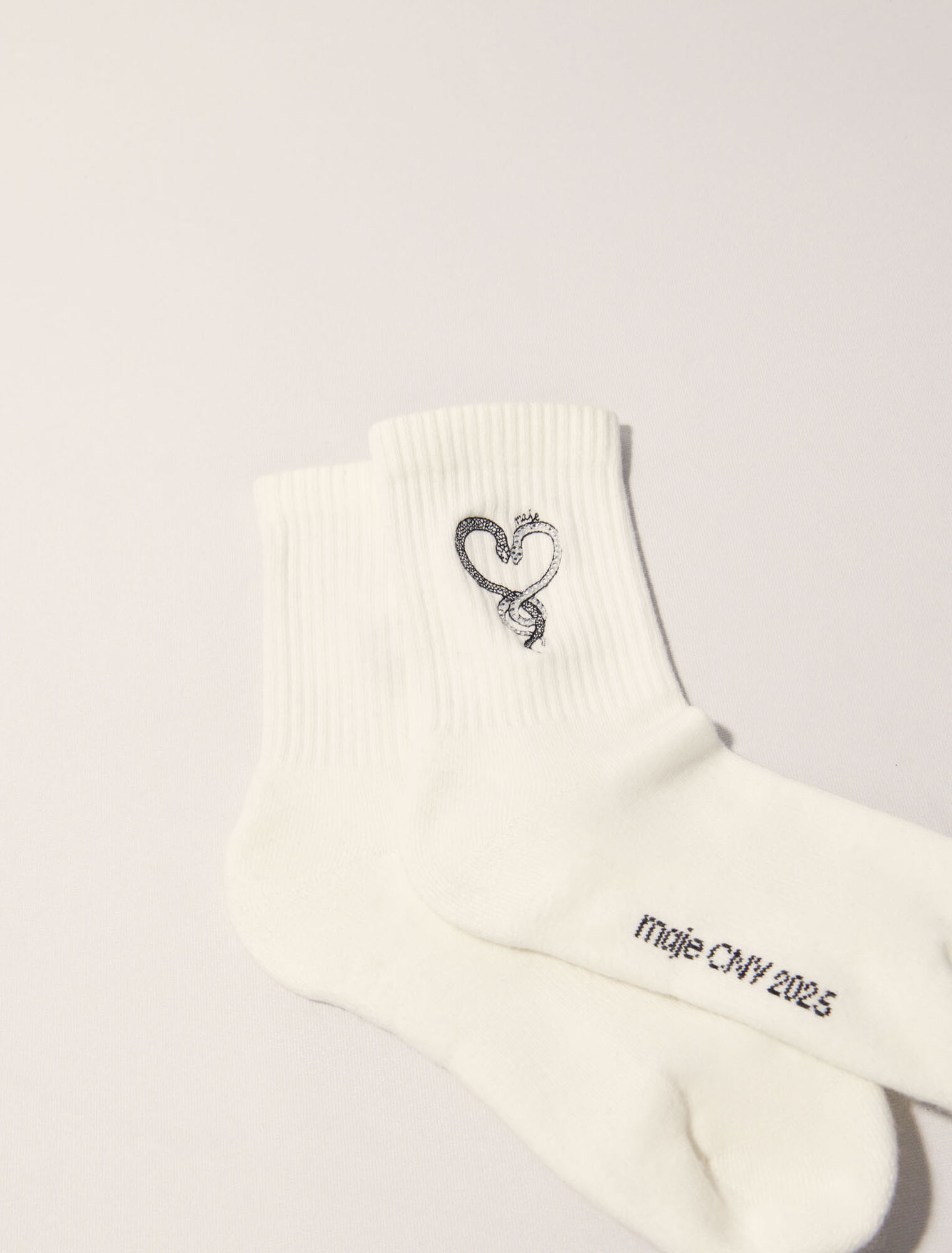 Chaussettes brodées à strass
