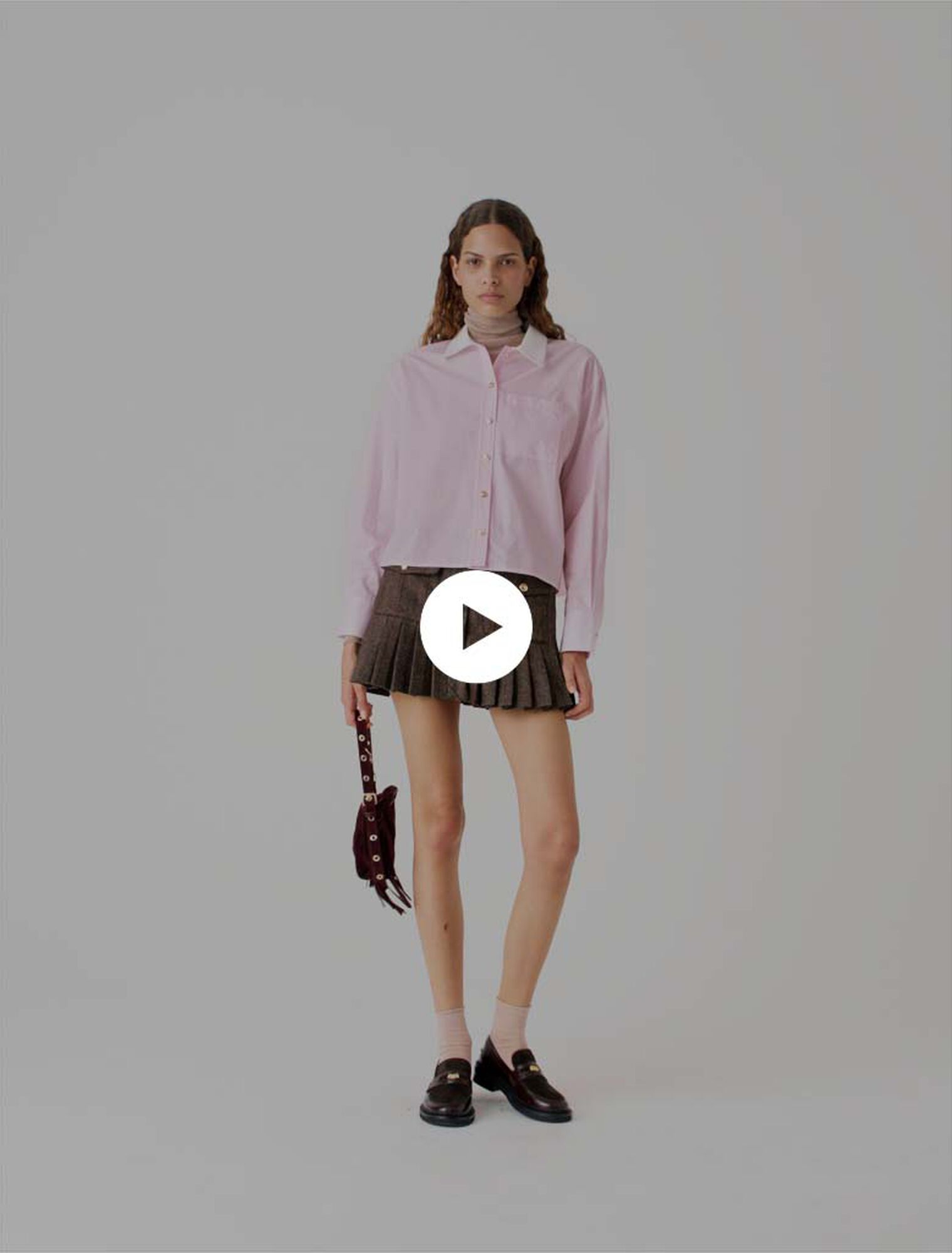 Cropped shirt with contrast collar