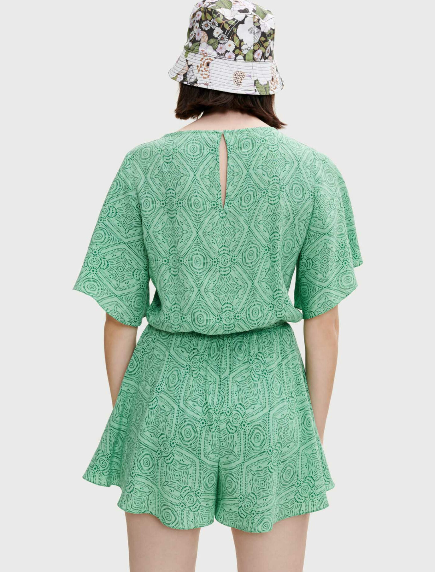 Combinaison short fluide et imprimée